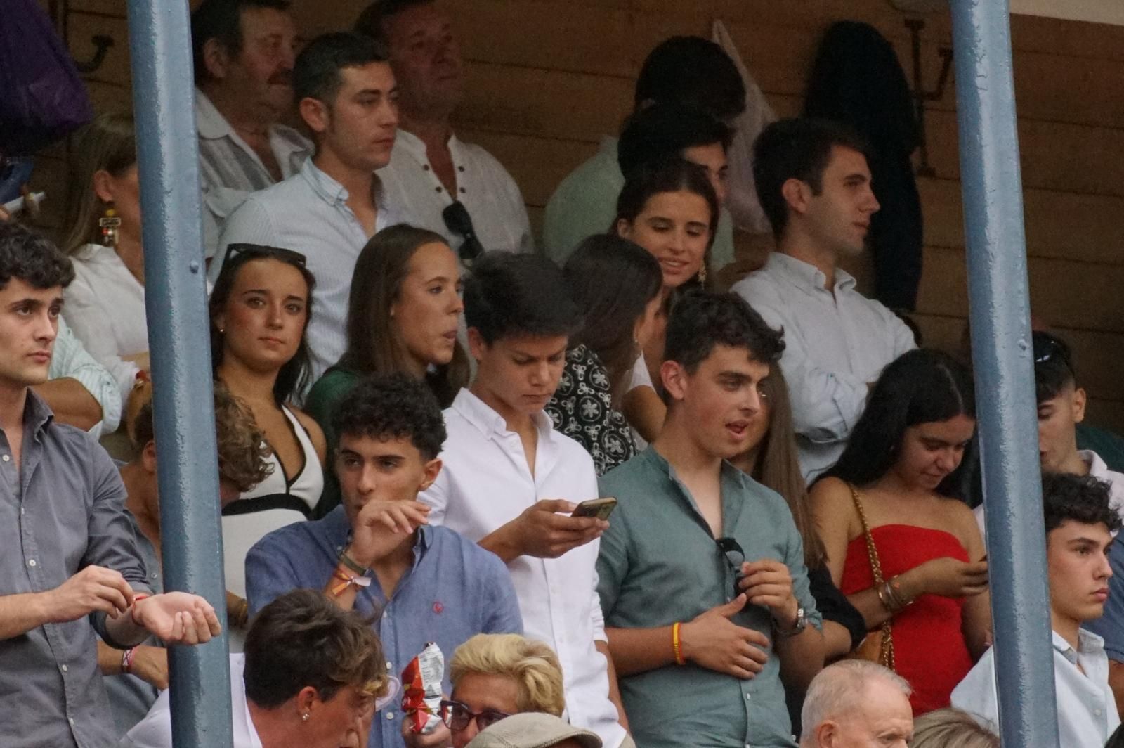 Gran ambiente en La Glorieta para la tarde de toros de Morante de la Puebla, Ismael Martín y Marco Pérez