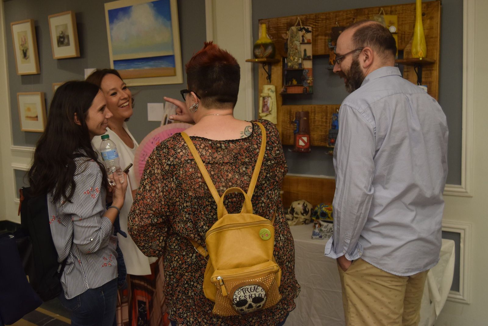 Primera Exposición Multidisciplinar Corriendo con el Corazón por Hugo.