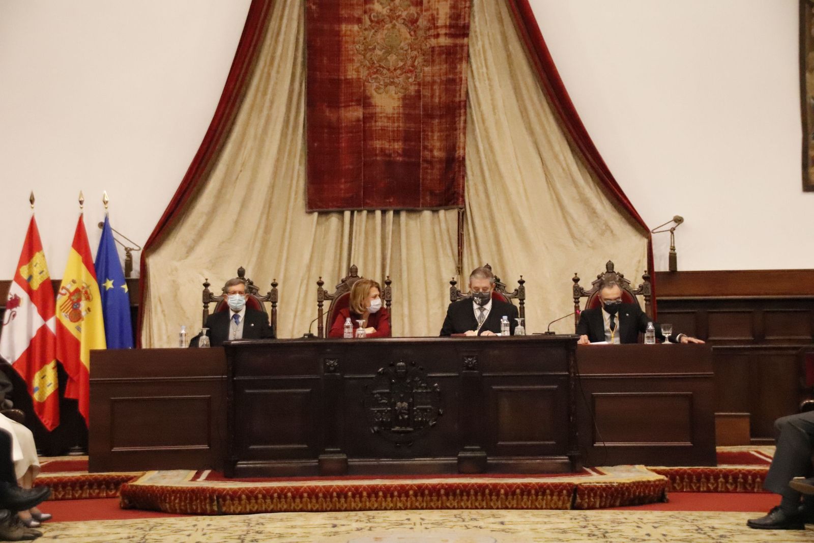 María José Fresnadillo, asiste al acto de recepción como Académico de Número de la Real Academia de Medicina de Salamanca de Marcelo Fernando Jiménez López