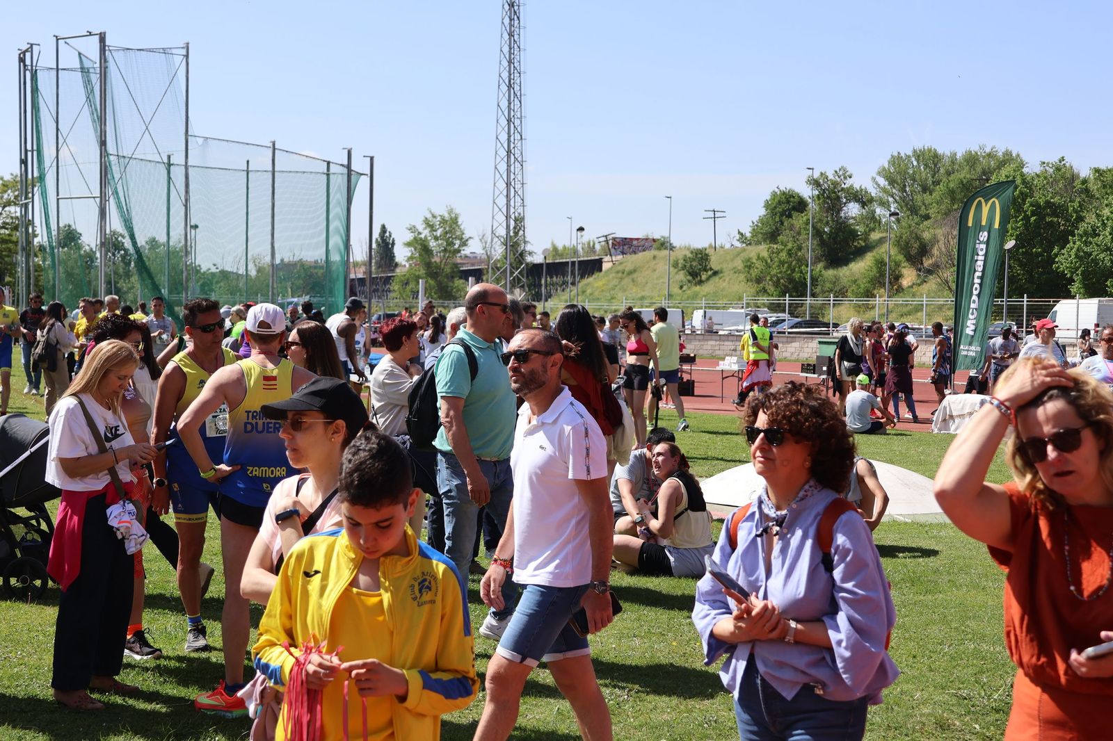 GALERÍA | Revive en imágenes la llegada a meta de los atletas en la Media Maratón de Zamora