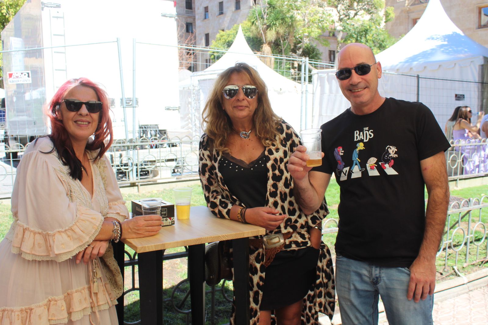 Ambiente en la Feria de Día en el mediodía de este domingo