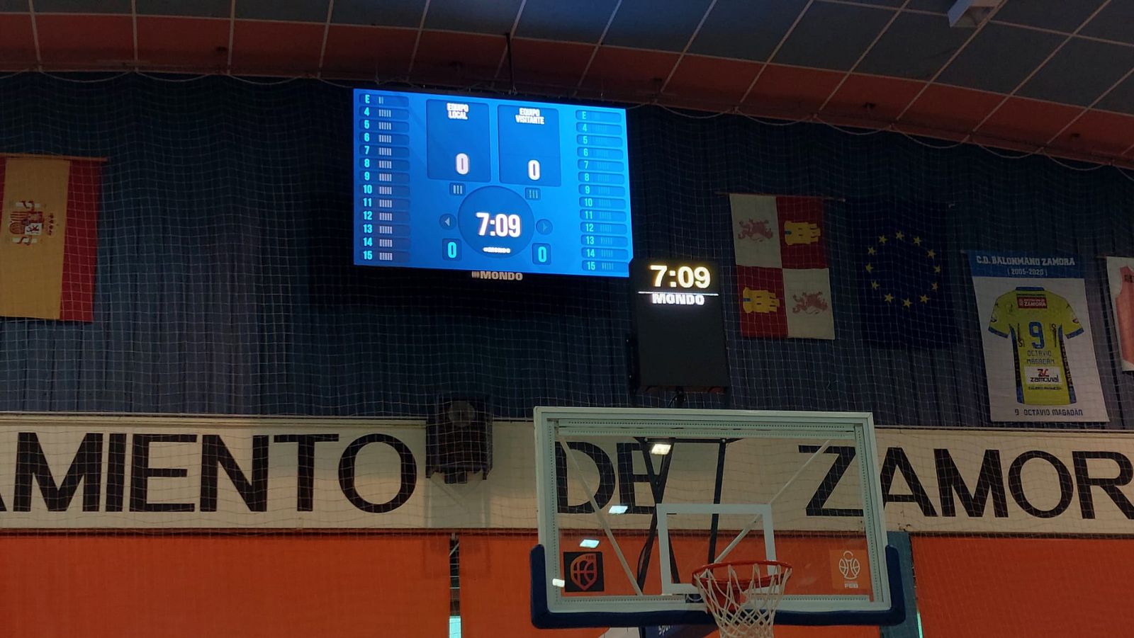 Nueva pantalla LED en el Ángel Nieto