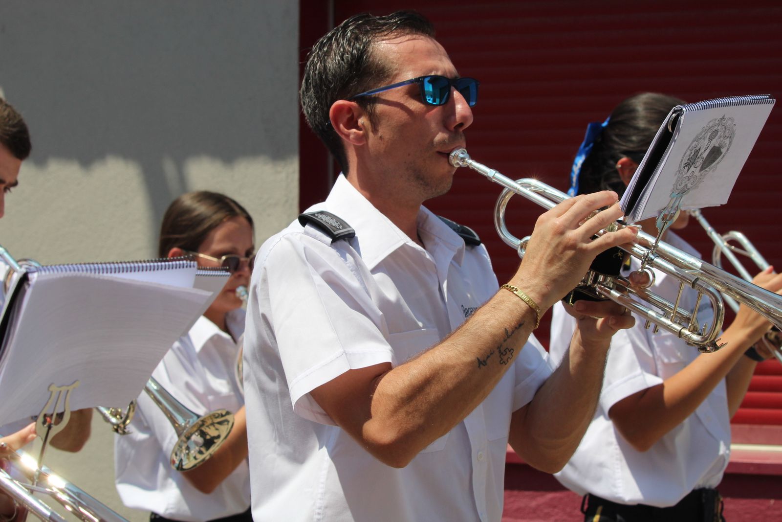 Moriscos. Procesión acompañada por la Agrupación Musical Virgen de la Vega