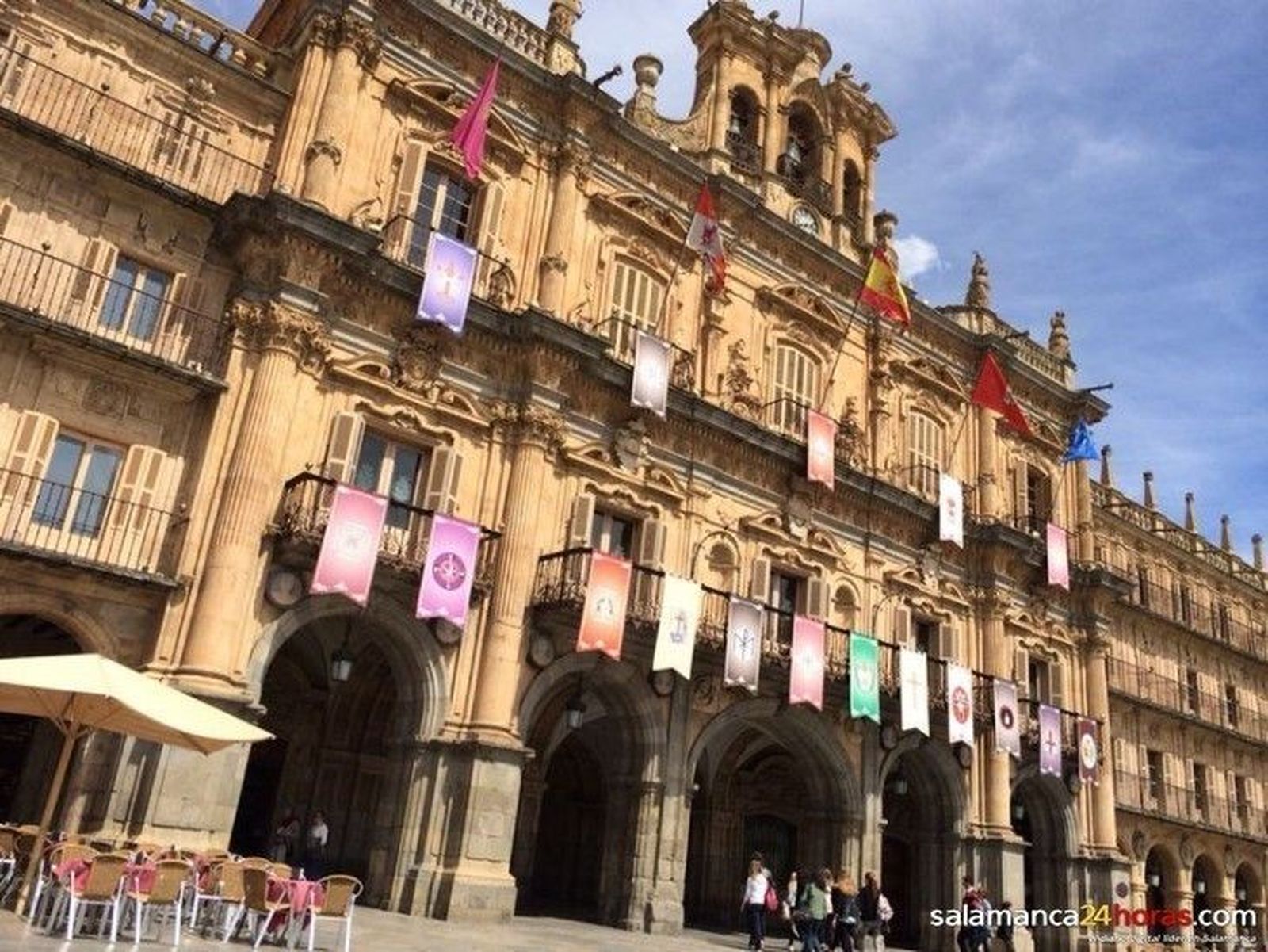Estandartes de las cofradías de Semana Santa. Archivo