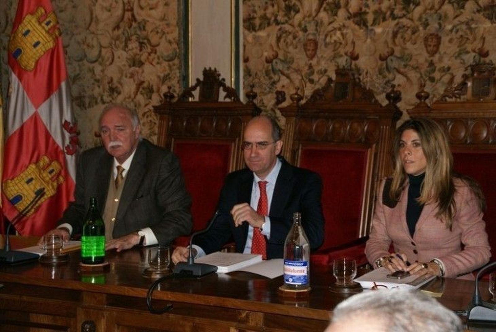 PP y PSOE acuerdan reunirse para estudiar la creación de un Plan Provincial de Empleo