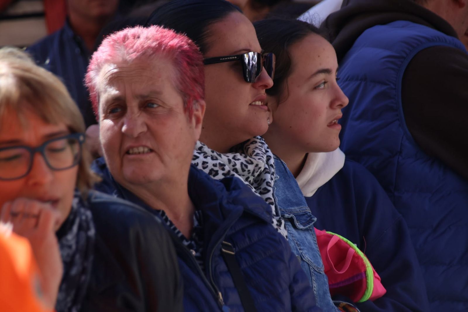 ambiente-en-la-procesion-de-la-hermandad-de-nuestro-padre-jesus-del-perdon-24