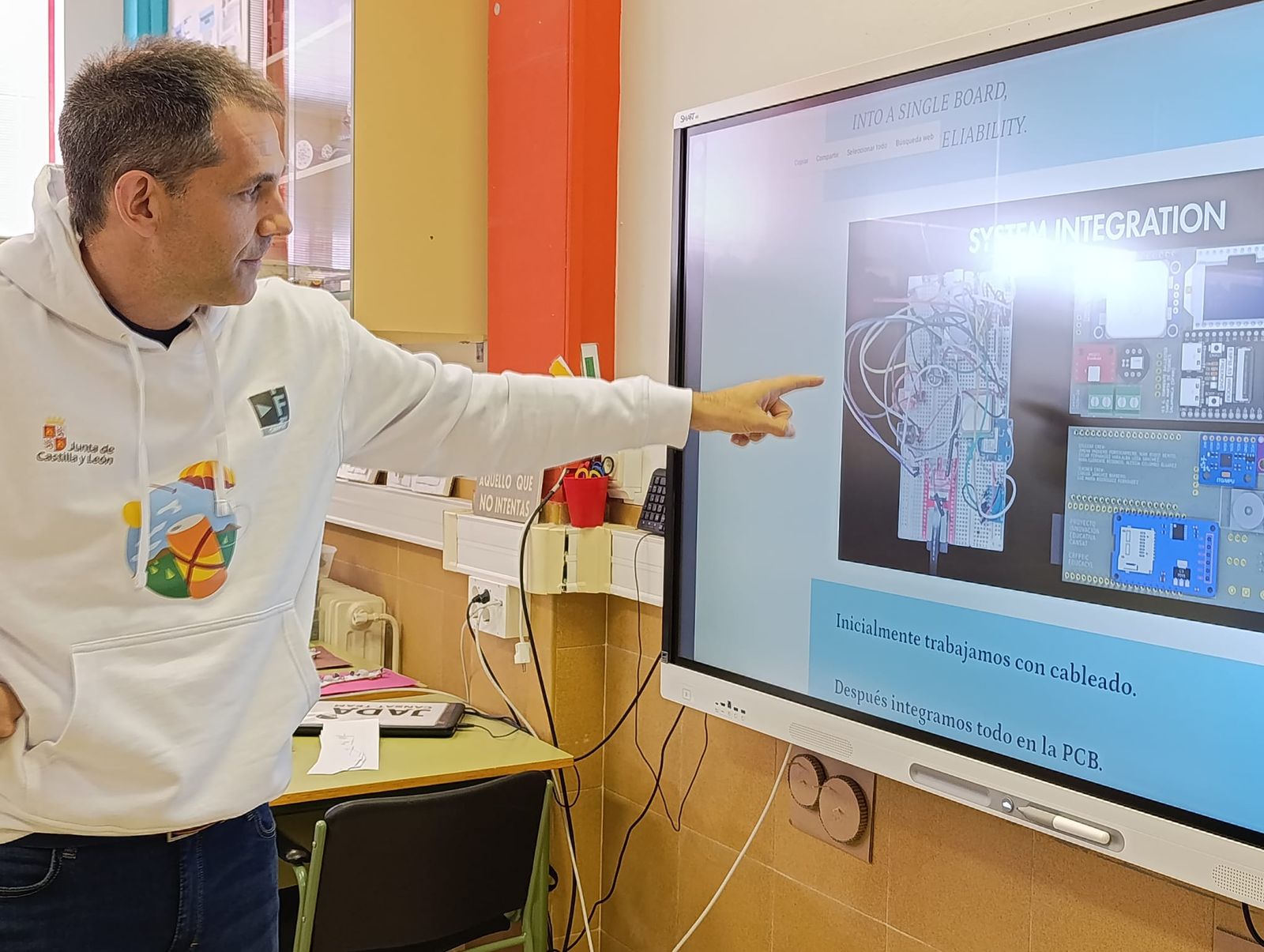 Misión Aurora, proyecto Cansat del IES Torrente Ballester de Santa Marta  (7).jpeg