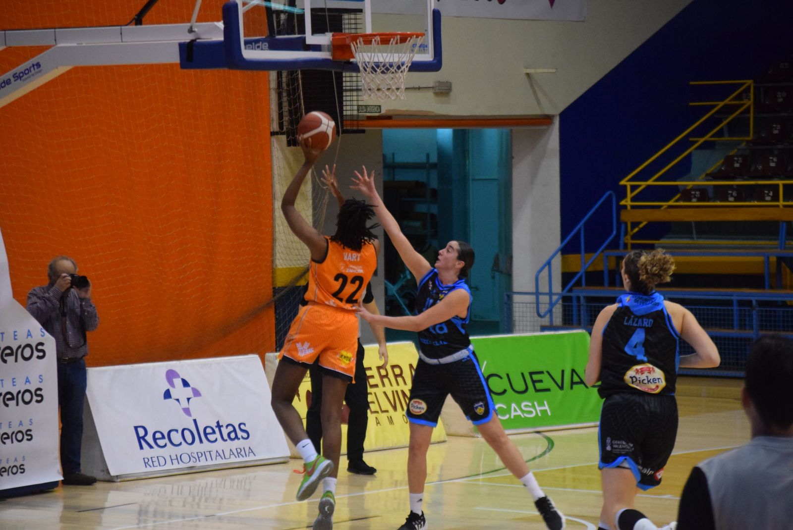 cd-zamarat-picken-claret-27