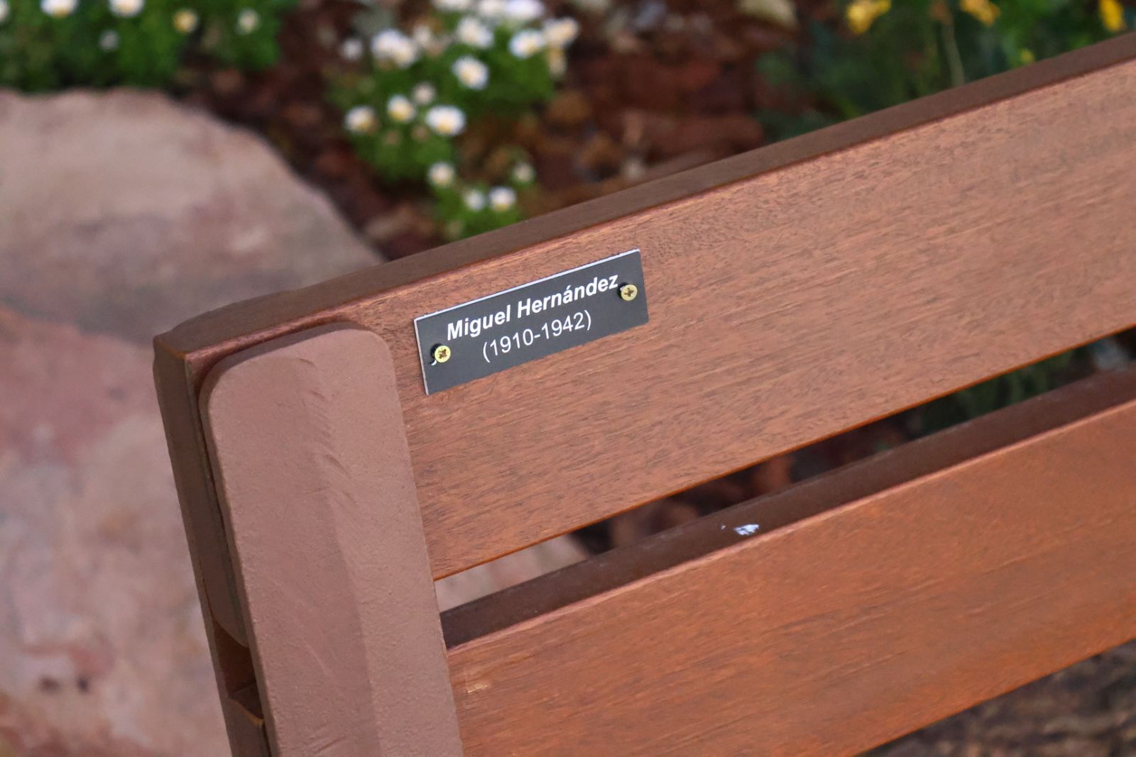 Cuentacuentos y quedada de lectura en el Barrio del Oeste