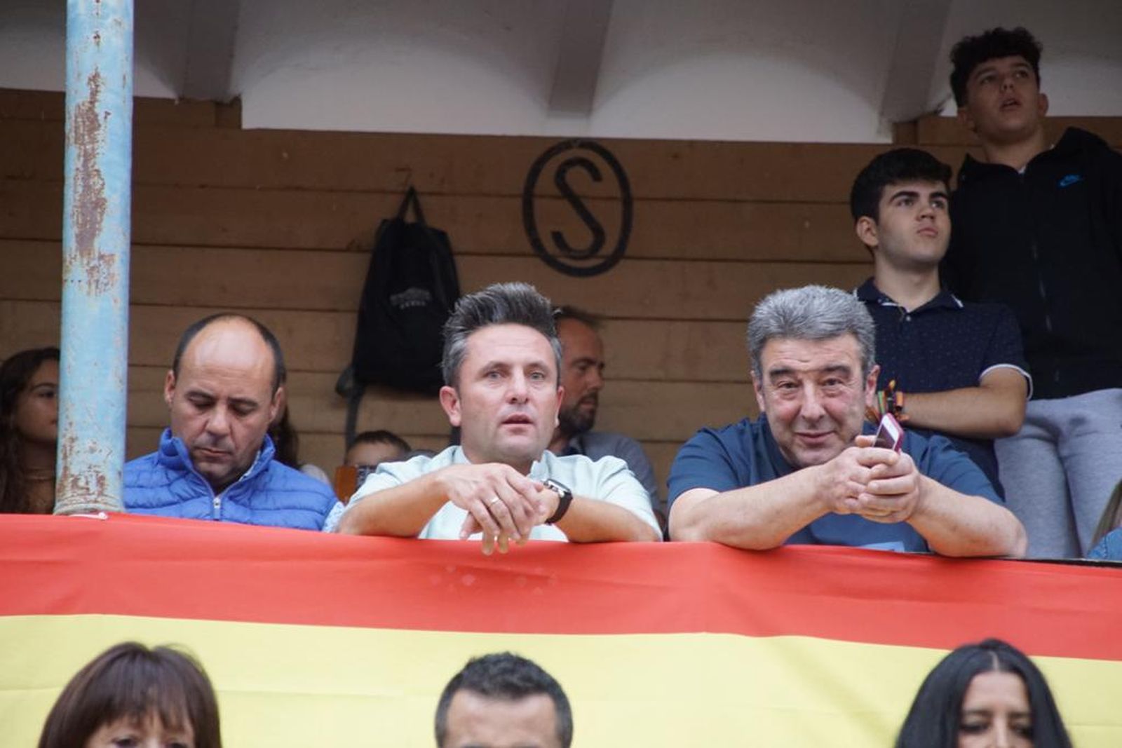 tendidos-de-la-glorieta-durante-la-corrida-de-garcia-y-olga-jimenez-3