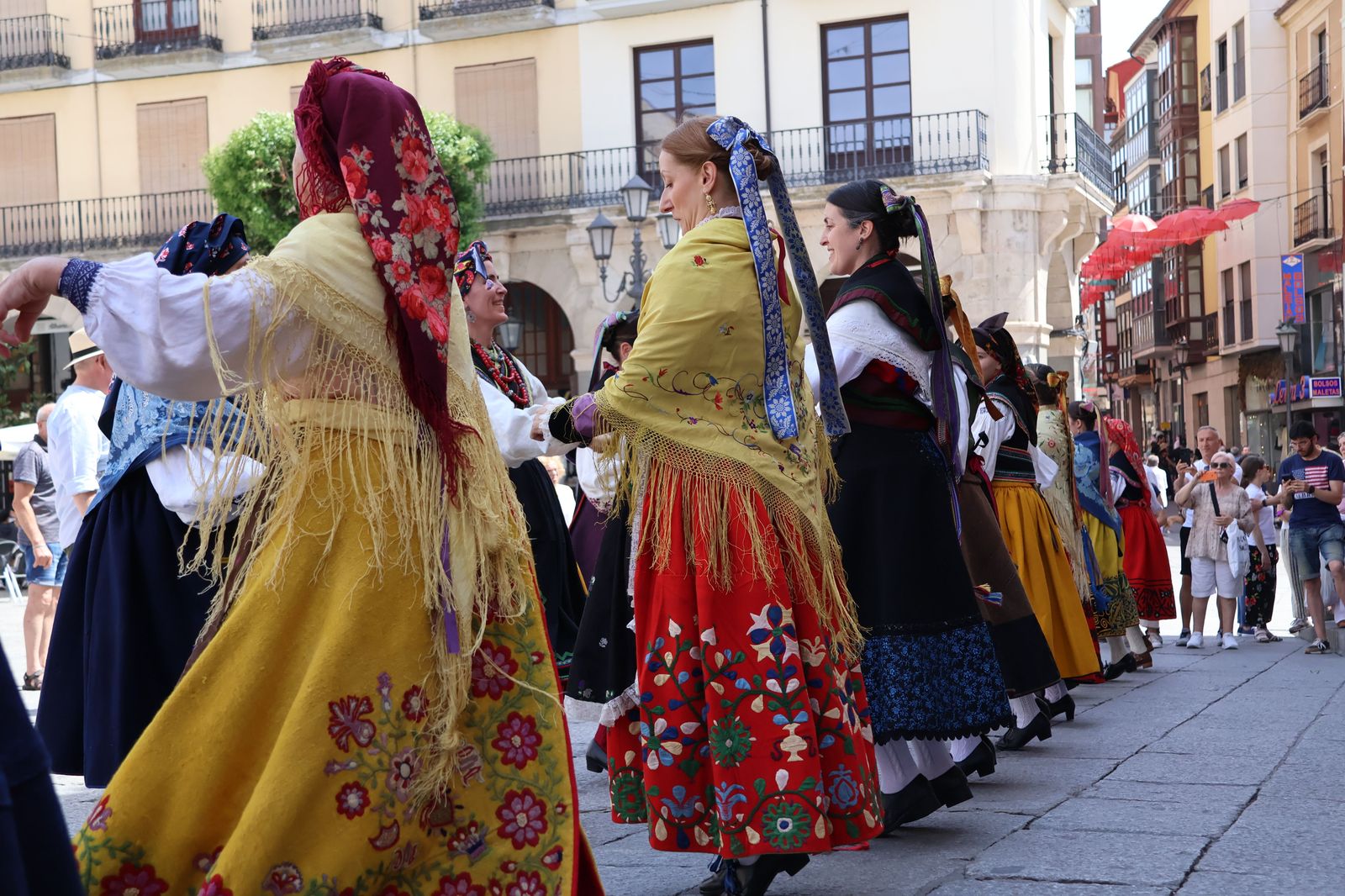 grupo-bajo-duero-en-la-xxxii-muestra-de-folklore-16