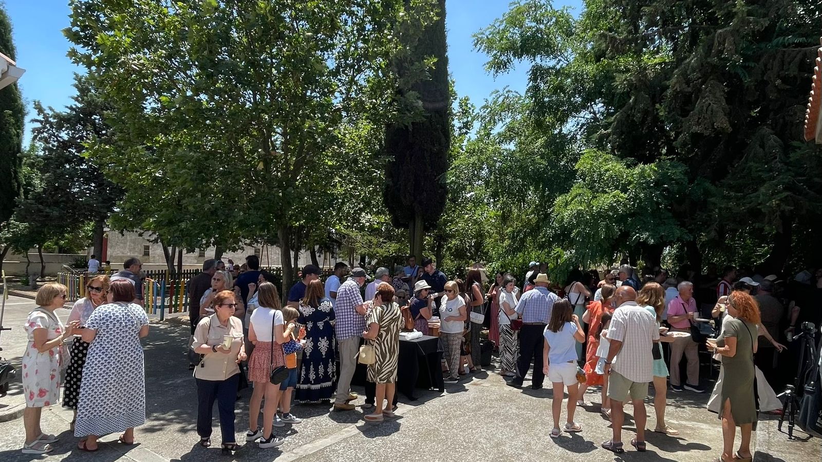 Pedrosillo de Alba rinde emotivo homenaje a Andrés Alonso Polo en el centenario de su fallecimiento Pedrosillo de Alba rinde emotivo homenaje a Andrés Alonso Polo en el centenario de su fallecimiento