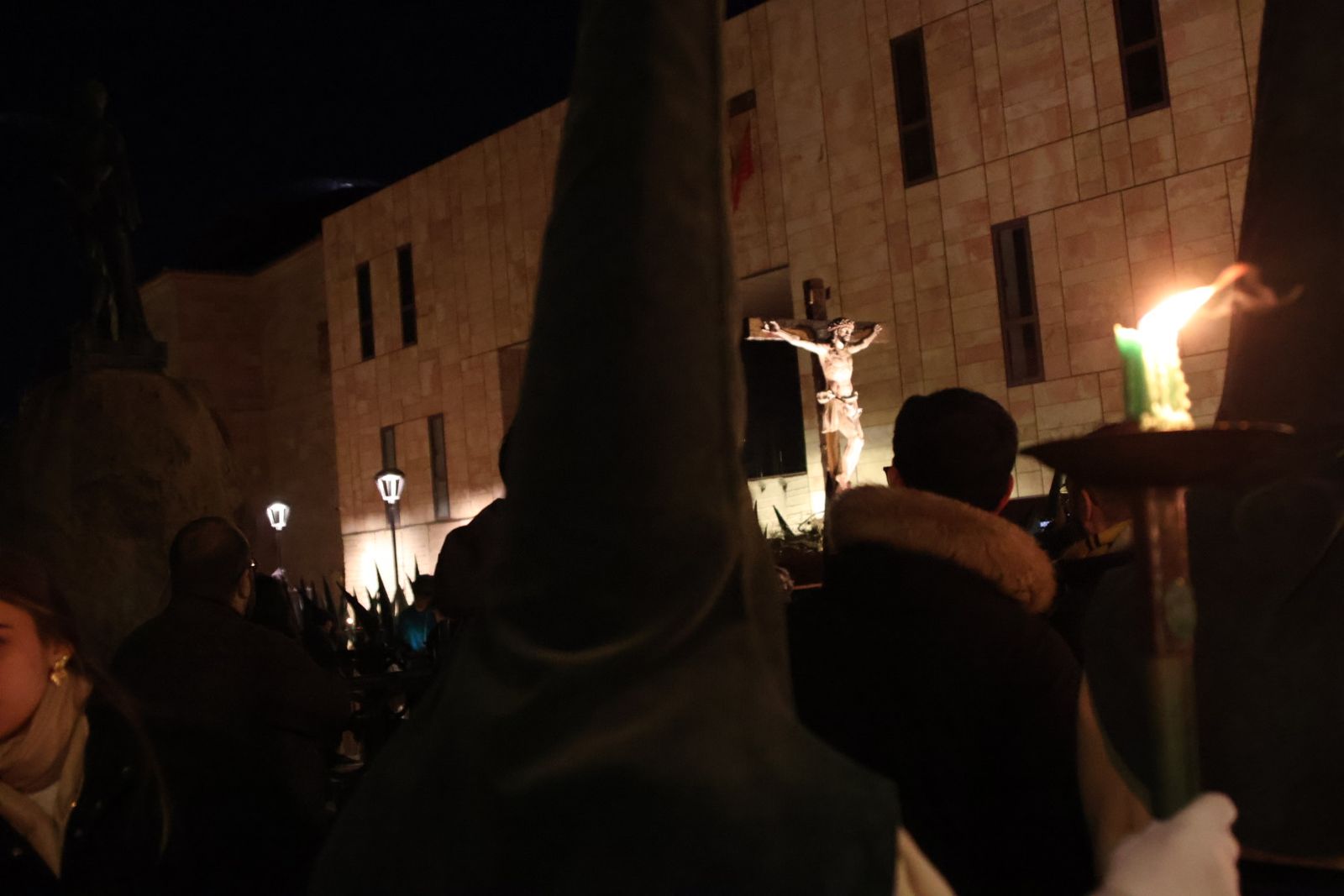 GALERÍA | Revive en imágenes la procesión de las Siete Palabras