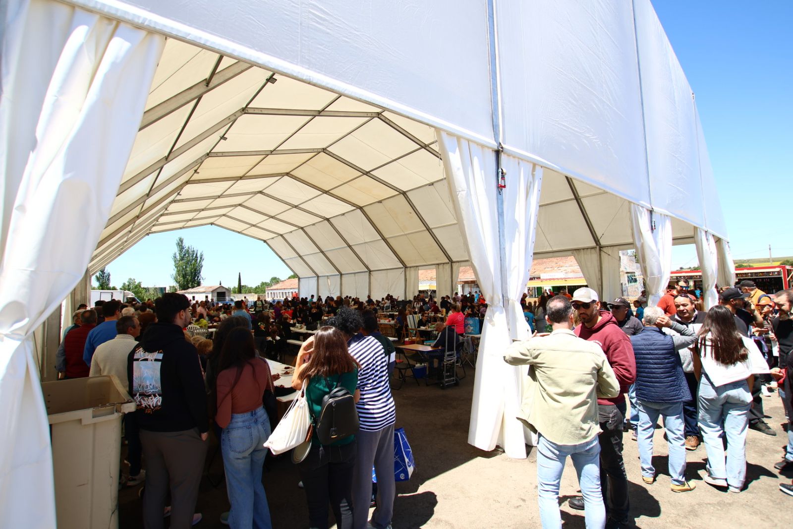 Villamayor de la Armuña vive un gran sábado con su tradicional comida popular