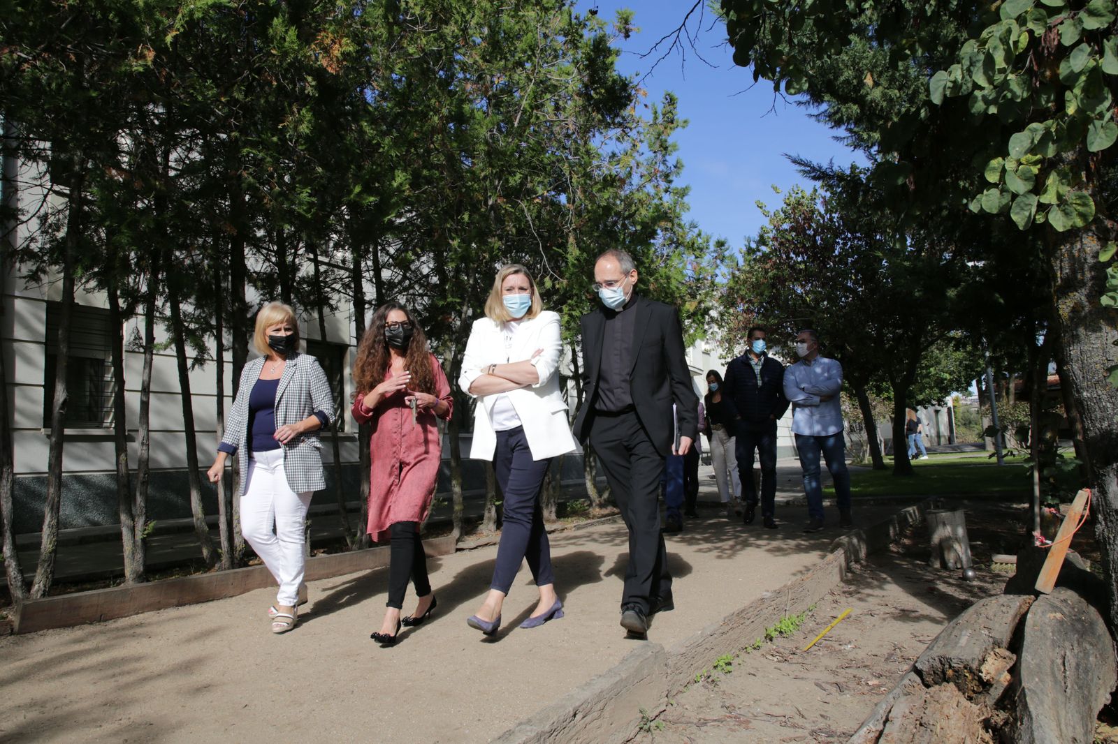 Isabel Blanco visita Proyecto Hombre gestionado por Cáritas