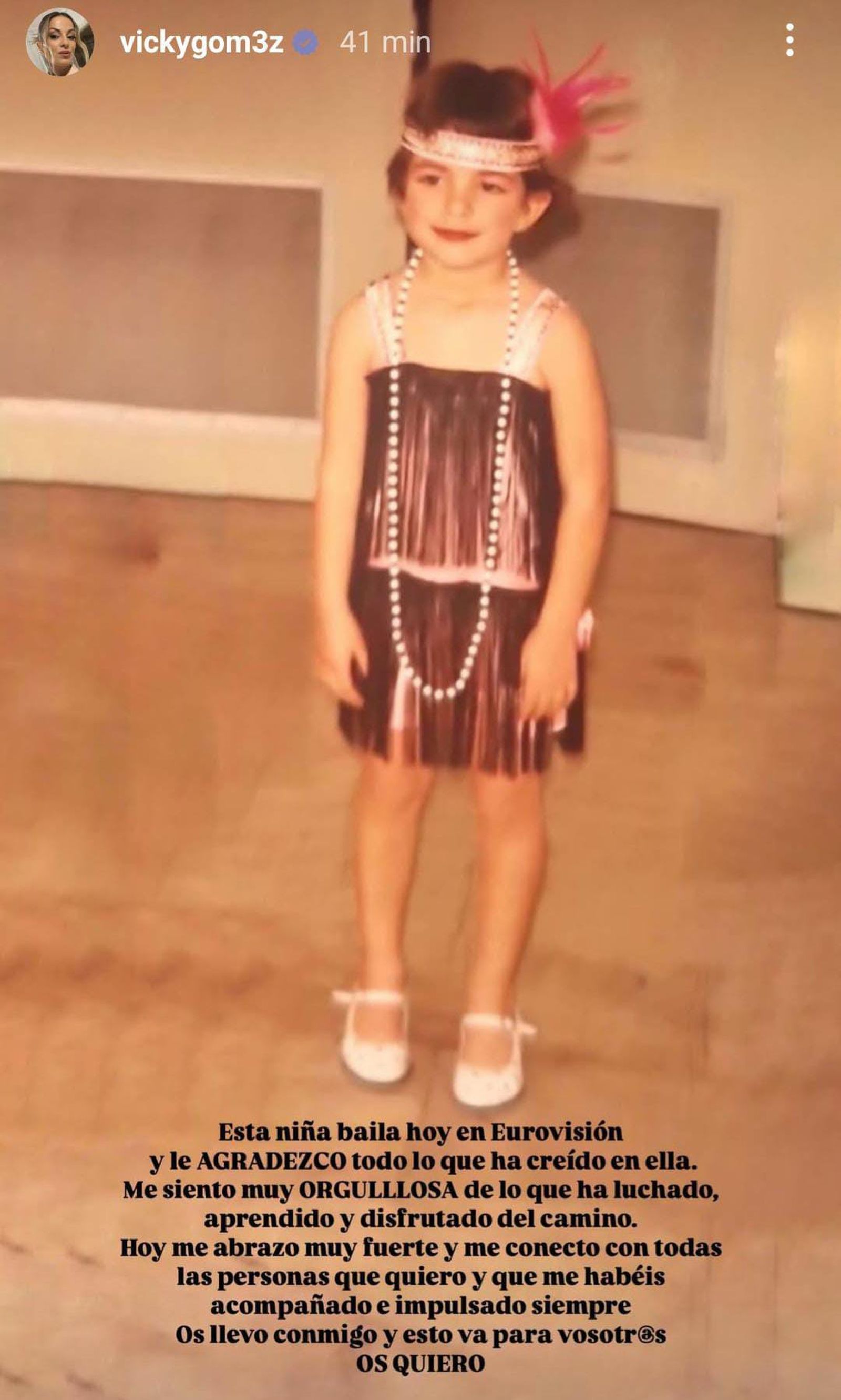 Vicky Gómez de pequeña, en una foto de sus stories de Instagram.