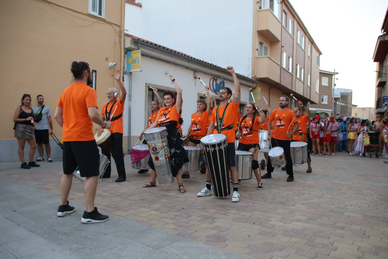 Chupinazo en Carbajosa con batucad