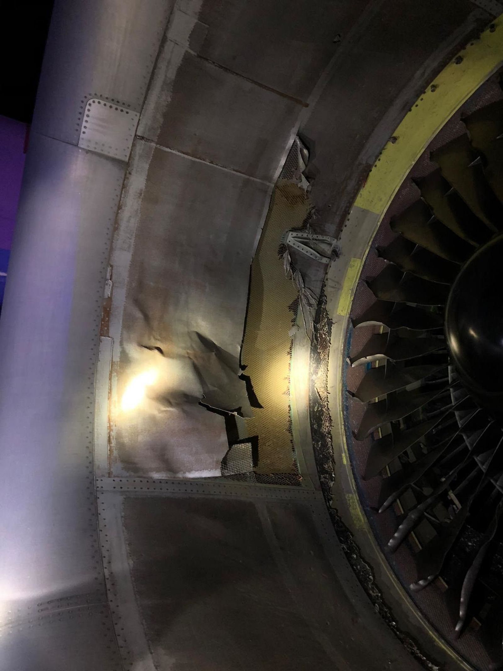 Aviu00f3n Air Canadu00e1 aterrizaje en Barajas (3 2 2020) (1)