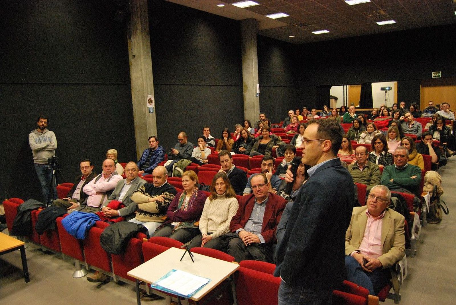 Villamayor conferencia plan convivencia (3)