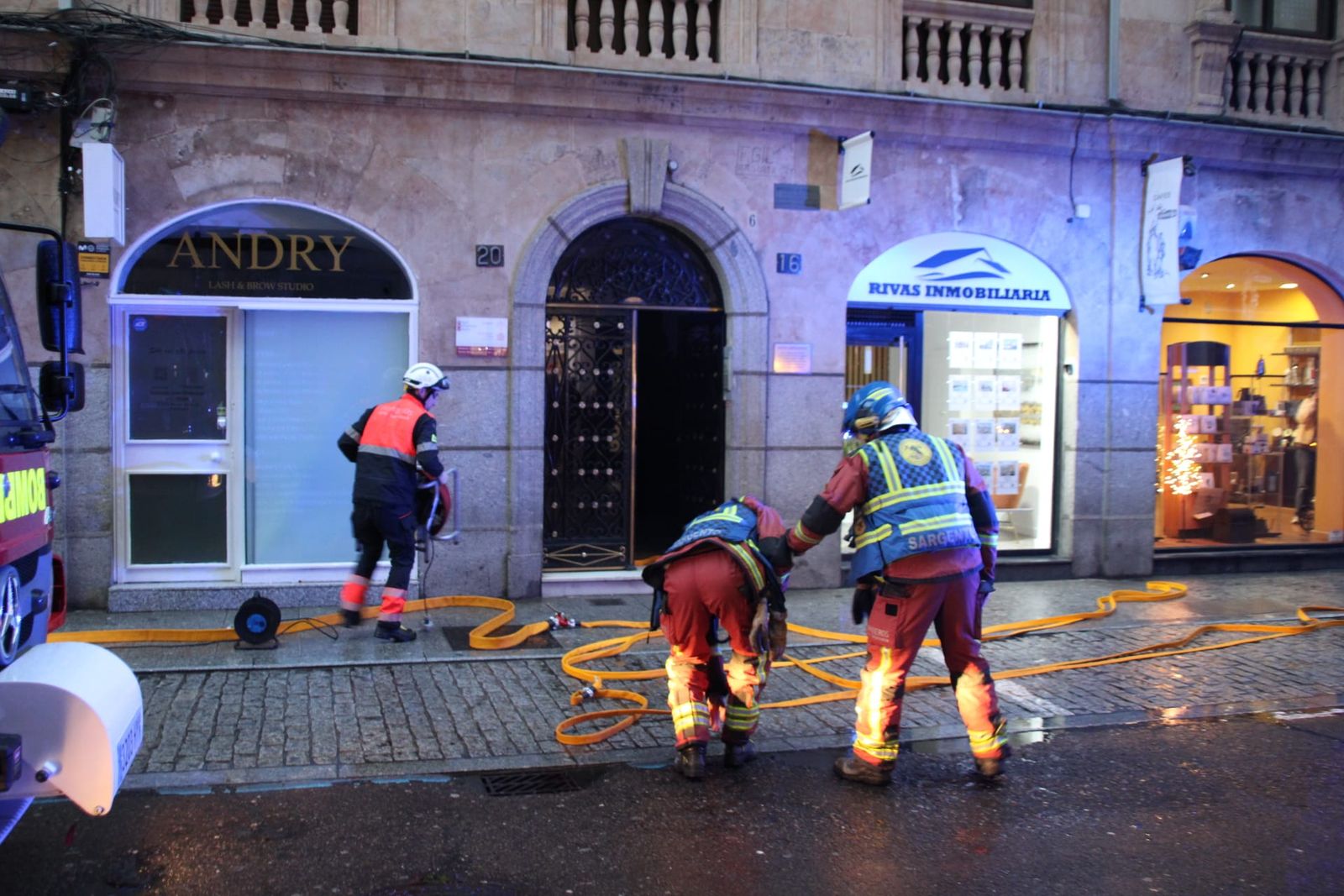 Incendio de una caldera en la calle de Rector Tovar