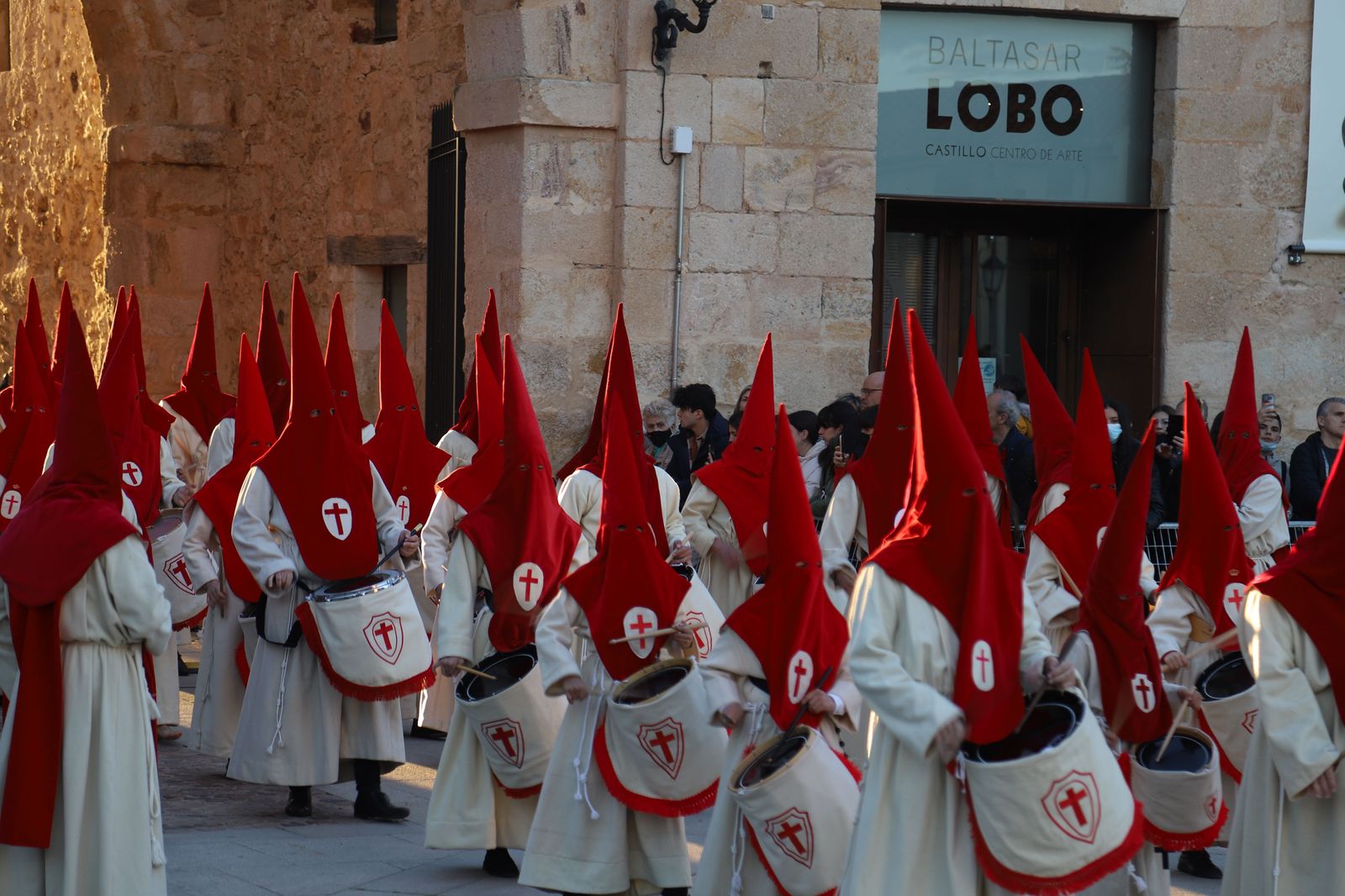 procesion-de-la-cofradia-del-silencio-foto-maria-lorenzo-11
