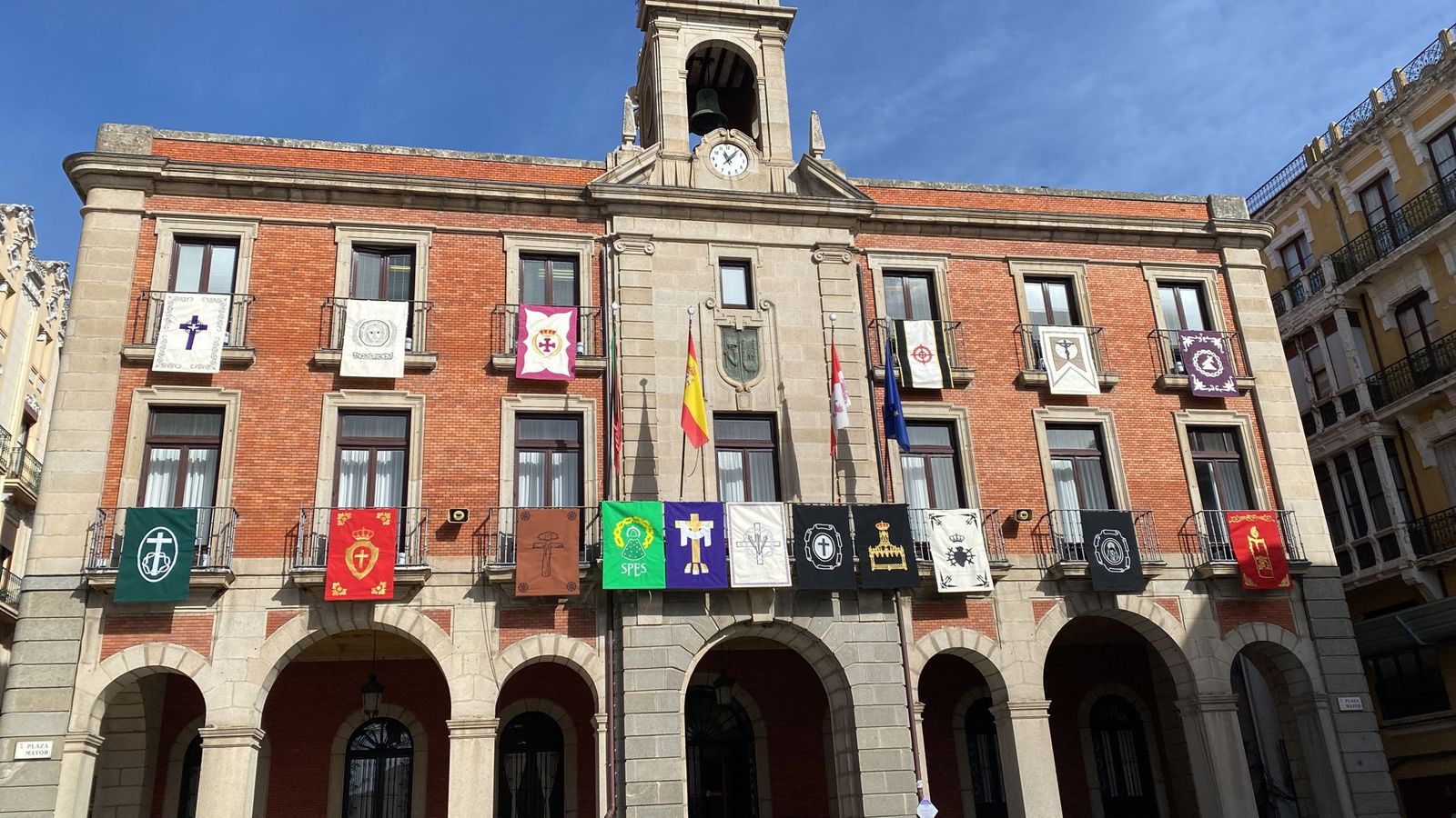 Colocación de los reposteros (2)