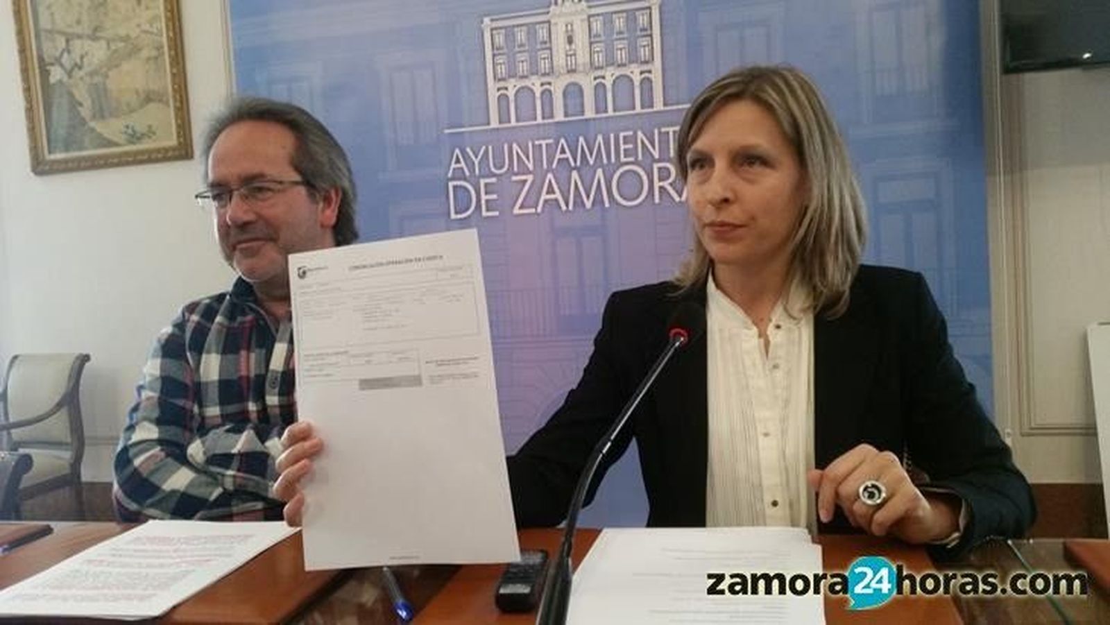 Roales abona a Zamora una factura del saneamiento del agua por primera vez en más de una década