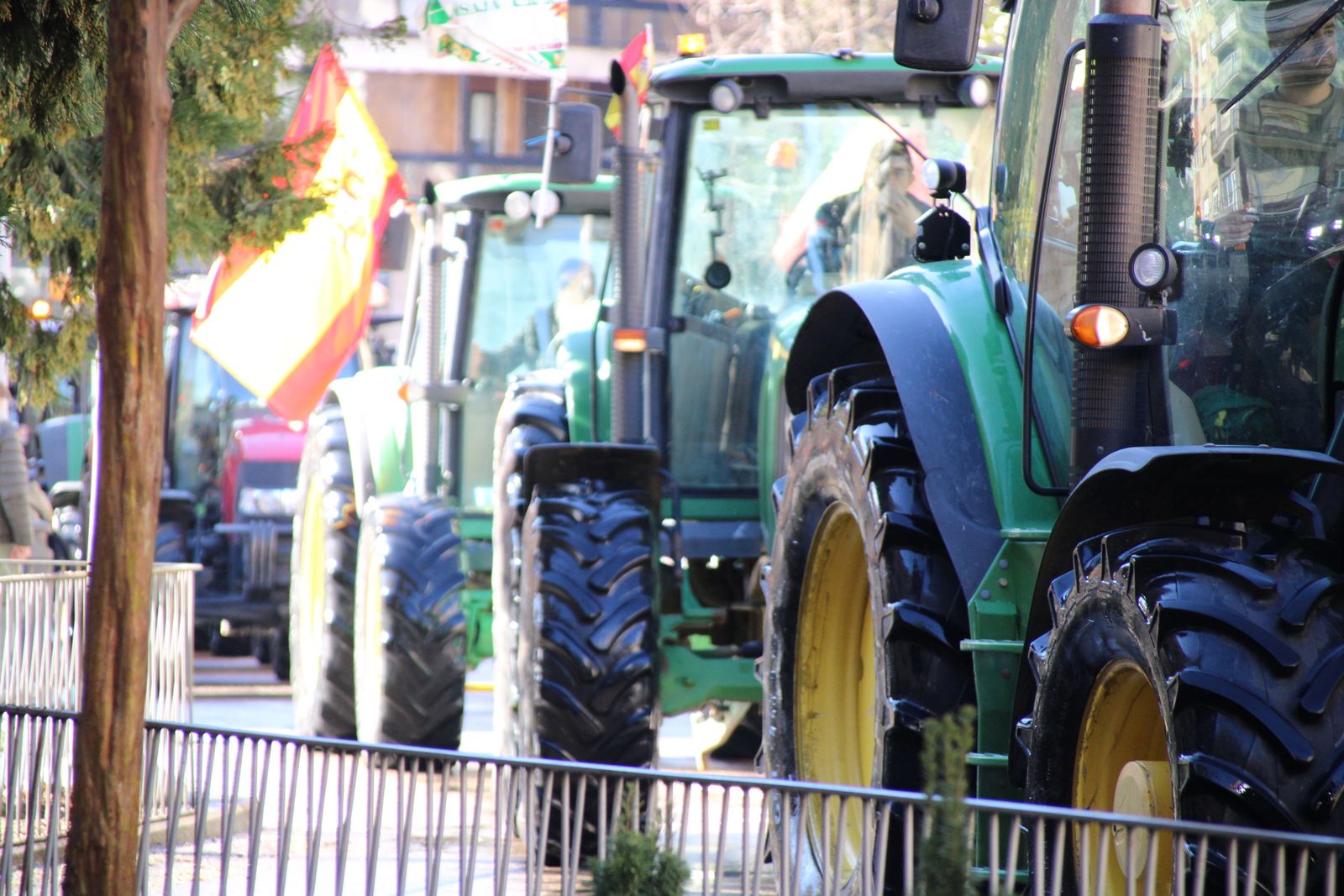 En imágenes la marcha con tractores y vehículos de campo en Salamanca en protesta contra Mercosur