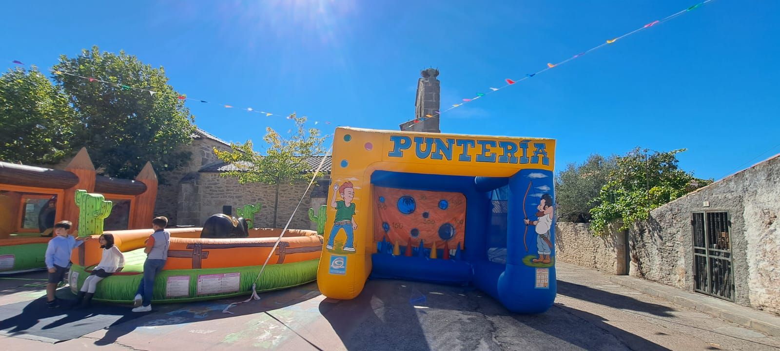 Hinchables en Juzbado