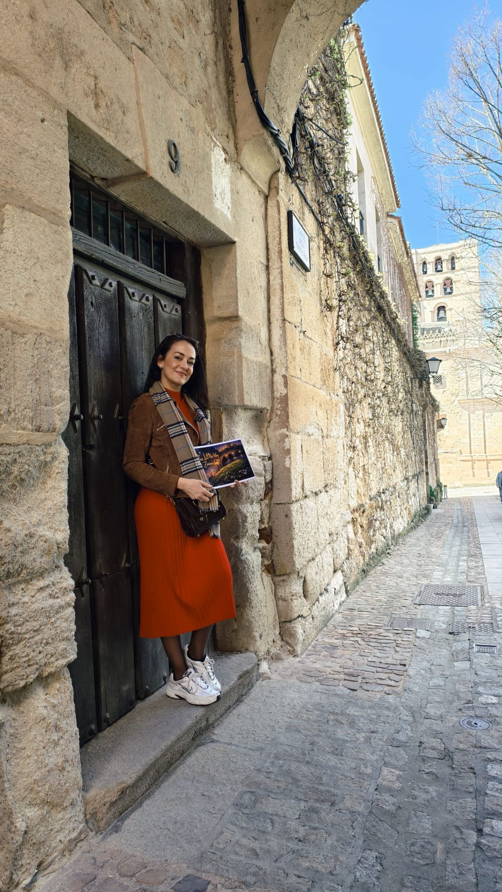 Ester Madero en uno de los emplazamientos que aparecen en el cuento