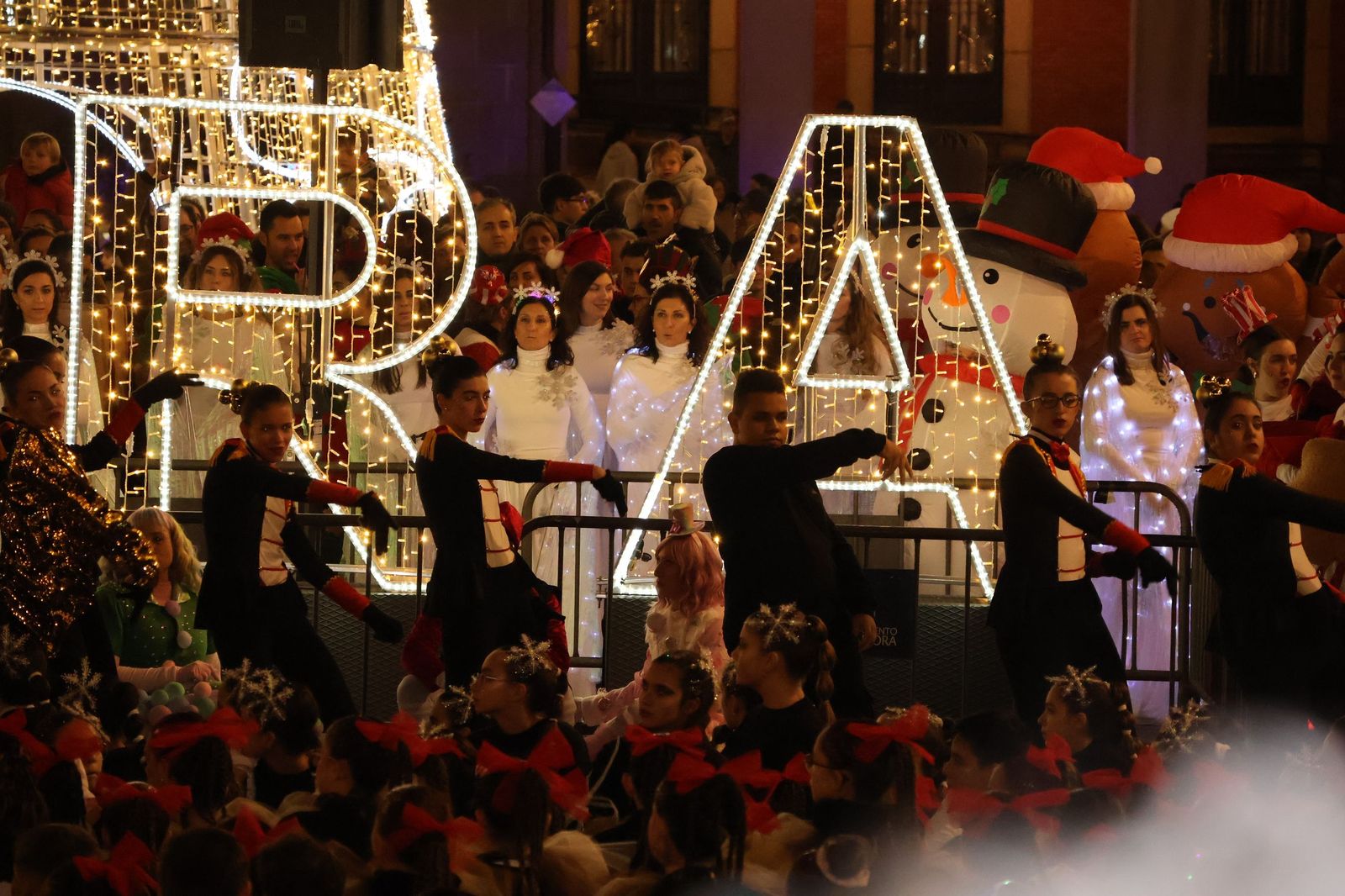 GALERÍA | El animado pasacalles de Escena por el centro de Zamora, en imágenes
