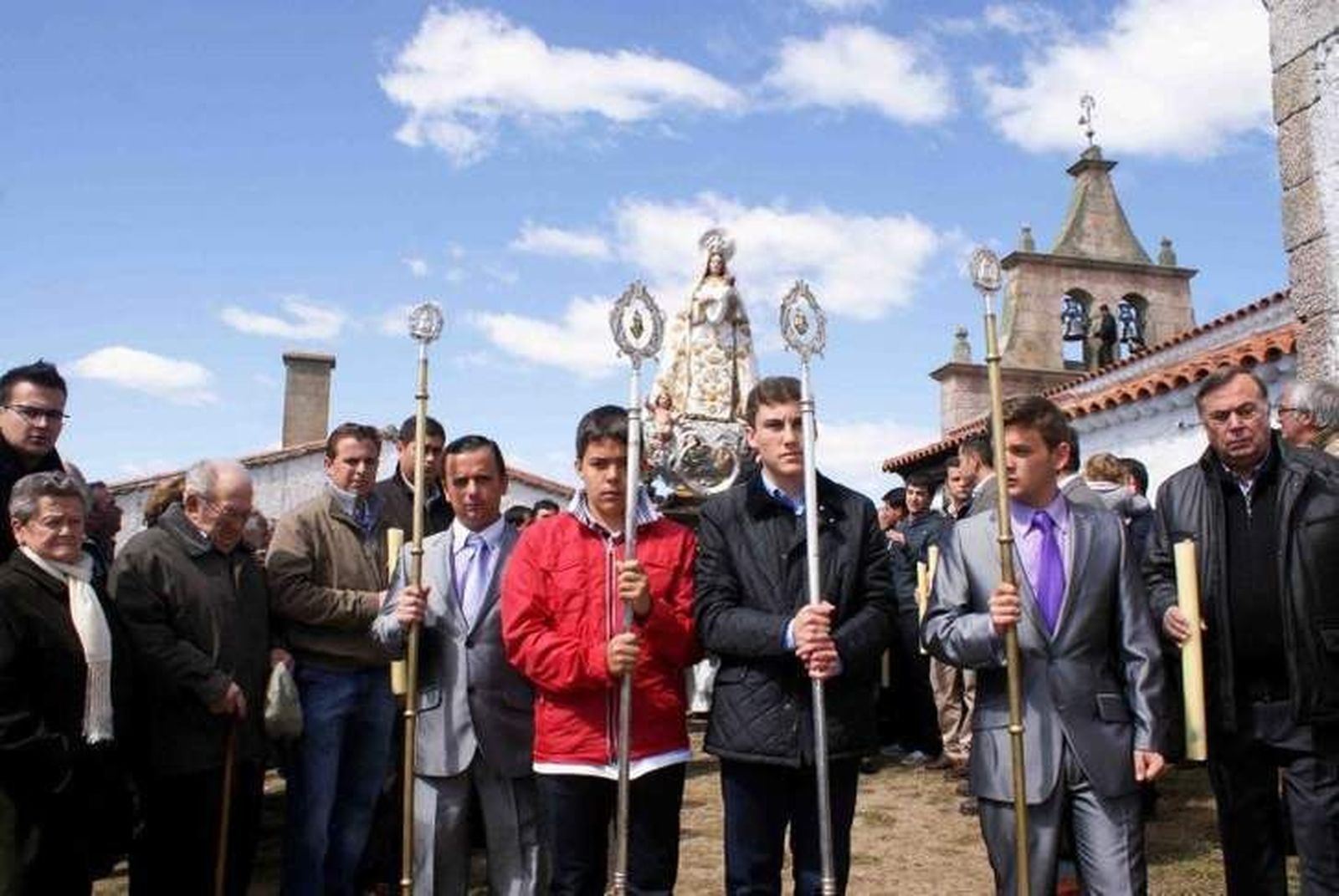 El pueblo honra a Nuestra Señora de los Remedios