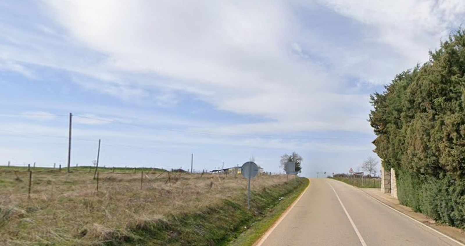 SA-213 entre Tamames y la A 62 que será renovada por la Junta. Foto GM.