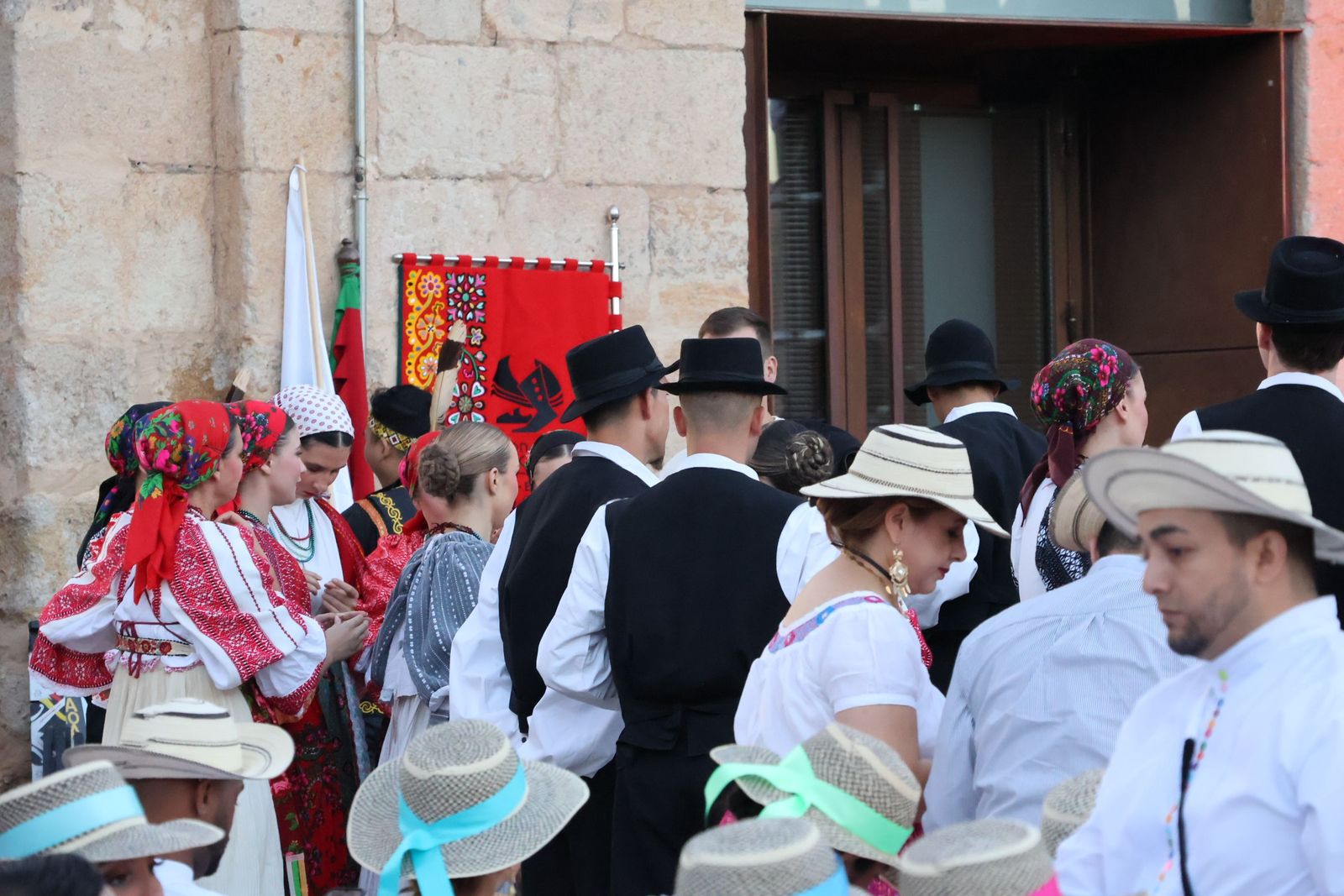 ii-gala-festival-internacional-de-folklore-3