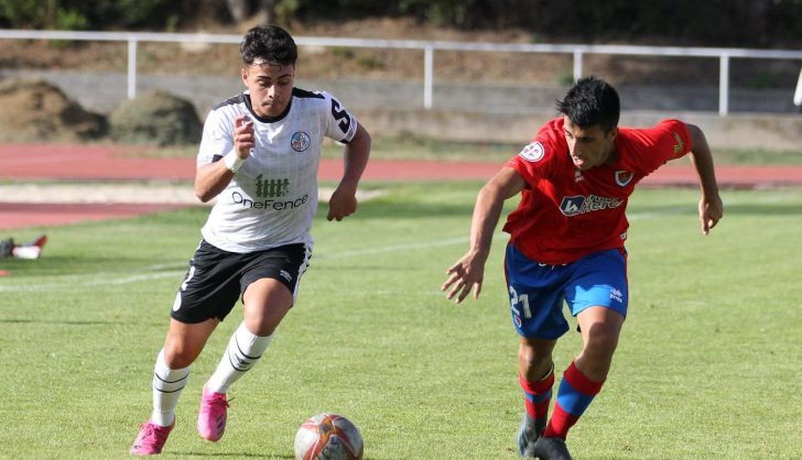 Imagen del partido de la primera vuelta entre Salamanca CF UDS B y Numancia B | FOTO SALAMANCA24HORAS.COM