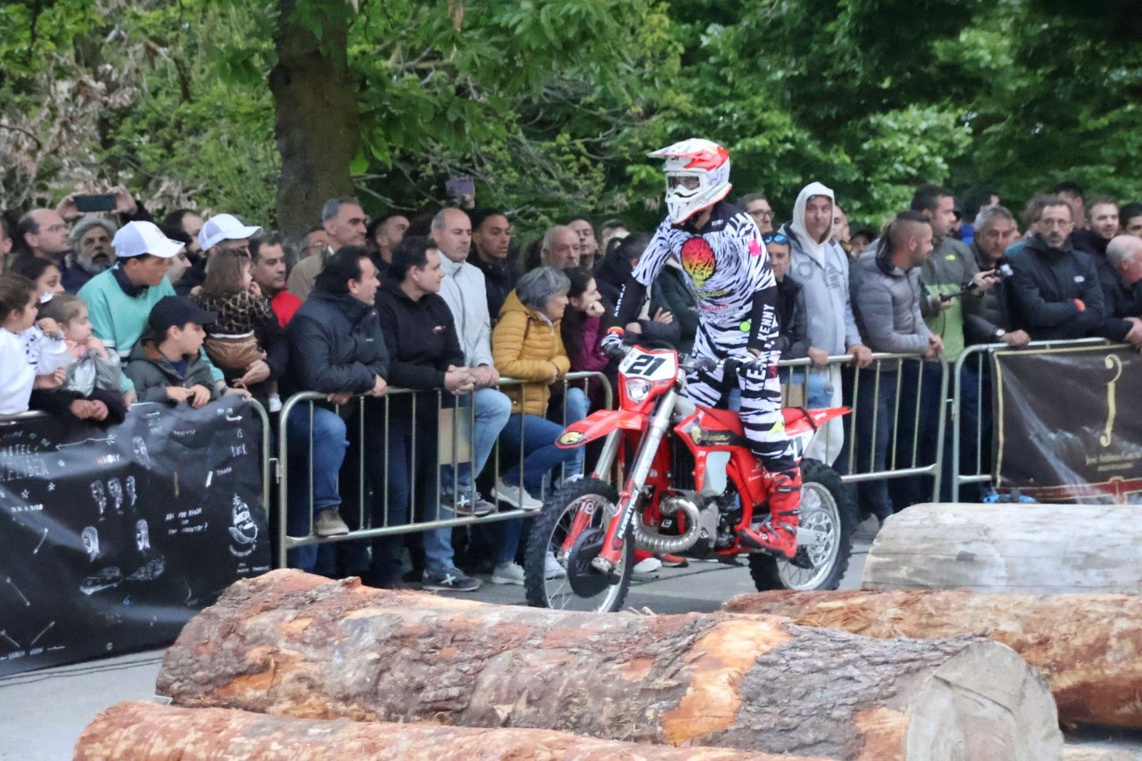 20240503193437-img-3280