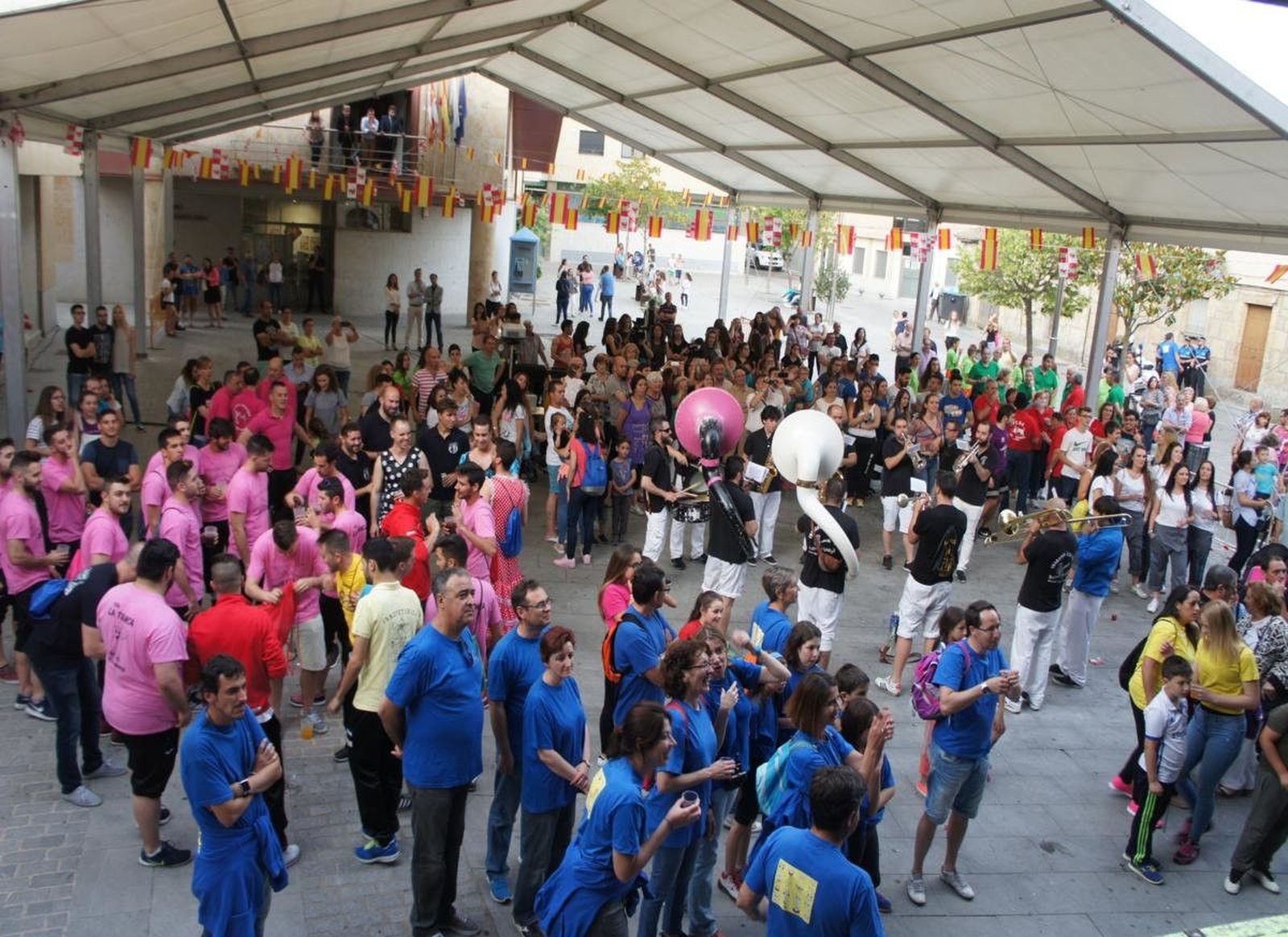Peñas de Villamayor durante unas fiestas antes de la pandemia
