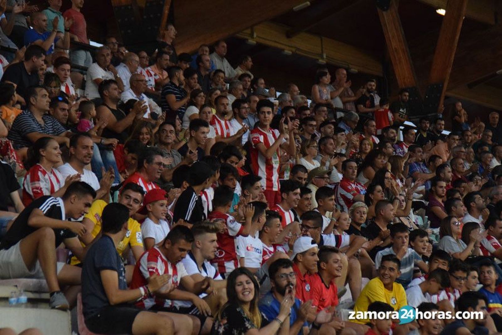 Afición Ruta de la Plata.Archivo