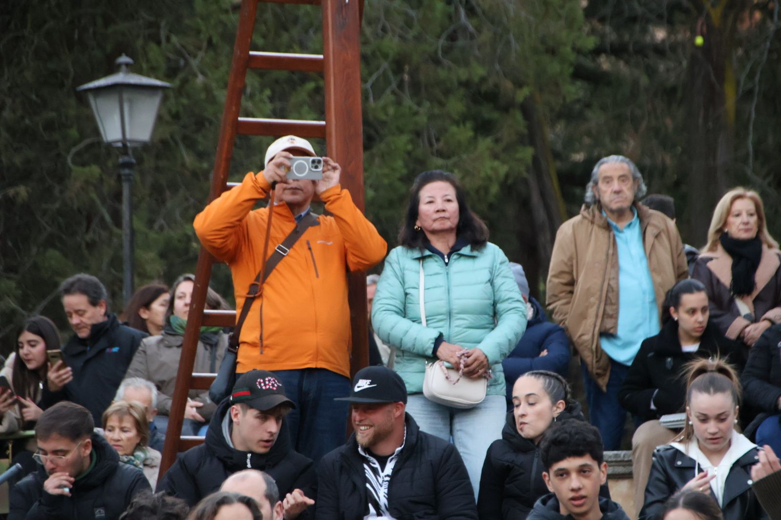 Así ha sido el ambiente en la procesión del Cristo de los Doctrinos y la Virgen de la Amargura