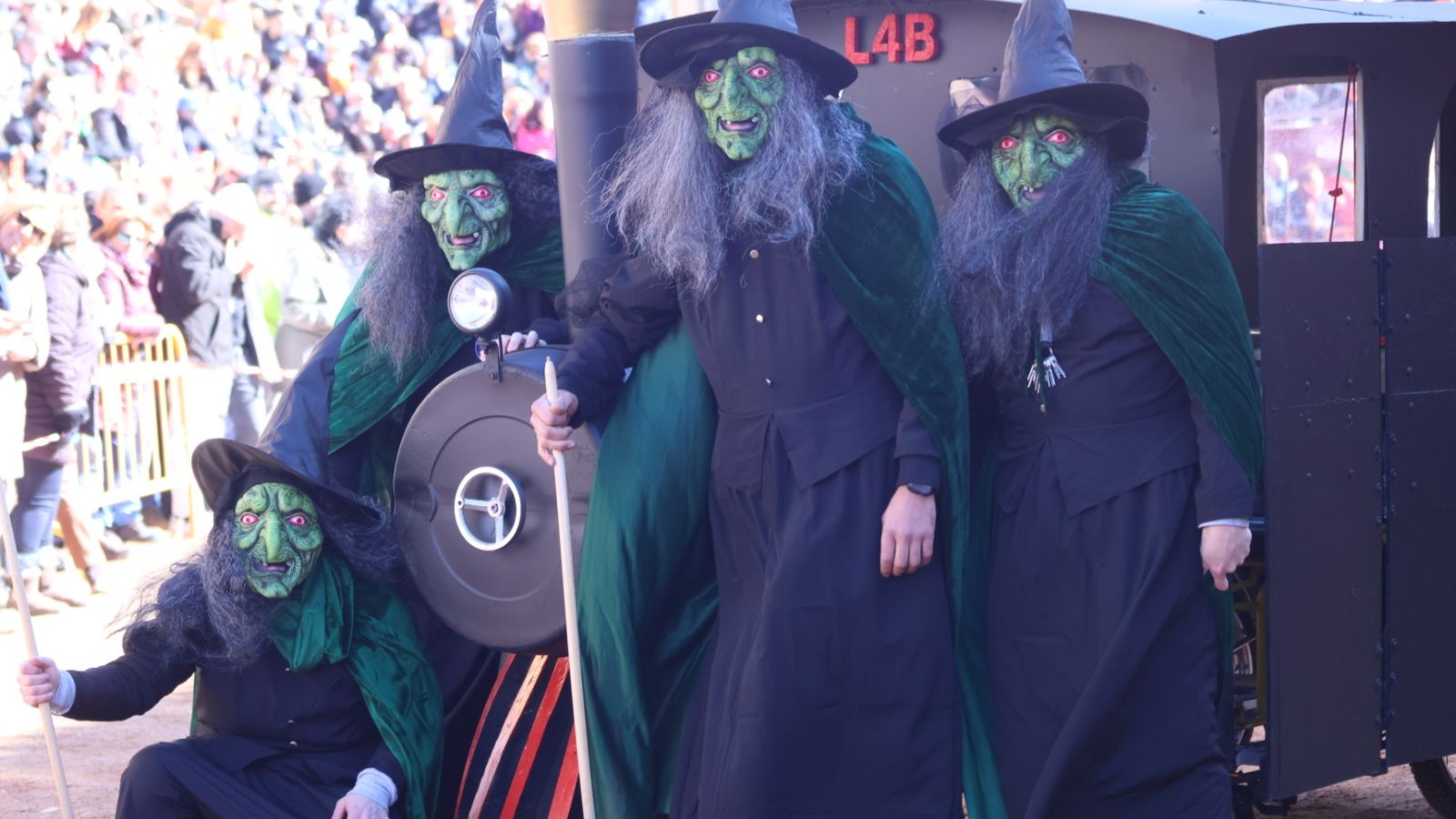 'Tren de las brujas'. Concurso de disfraz callejero del Carnaval del Toro 2026