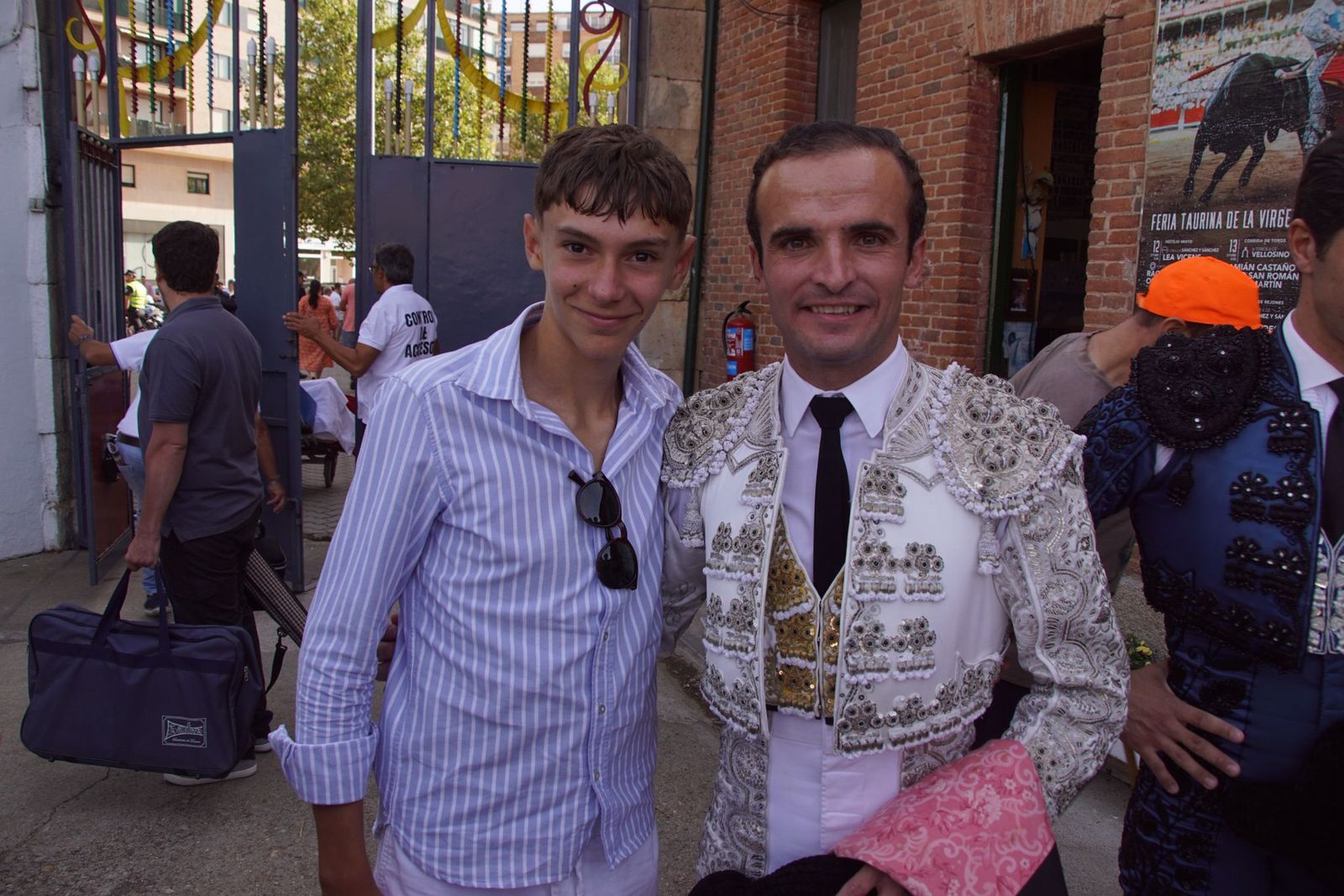 Así se ha vivido la primera corrida de la feria 2025 en La Glorieta: imágenes del ambiente en los tendidos y en el patio de cuadrillas