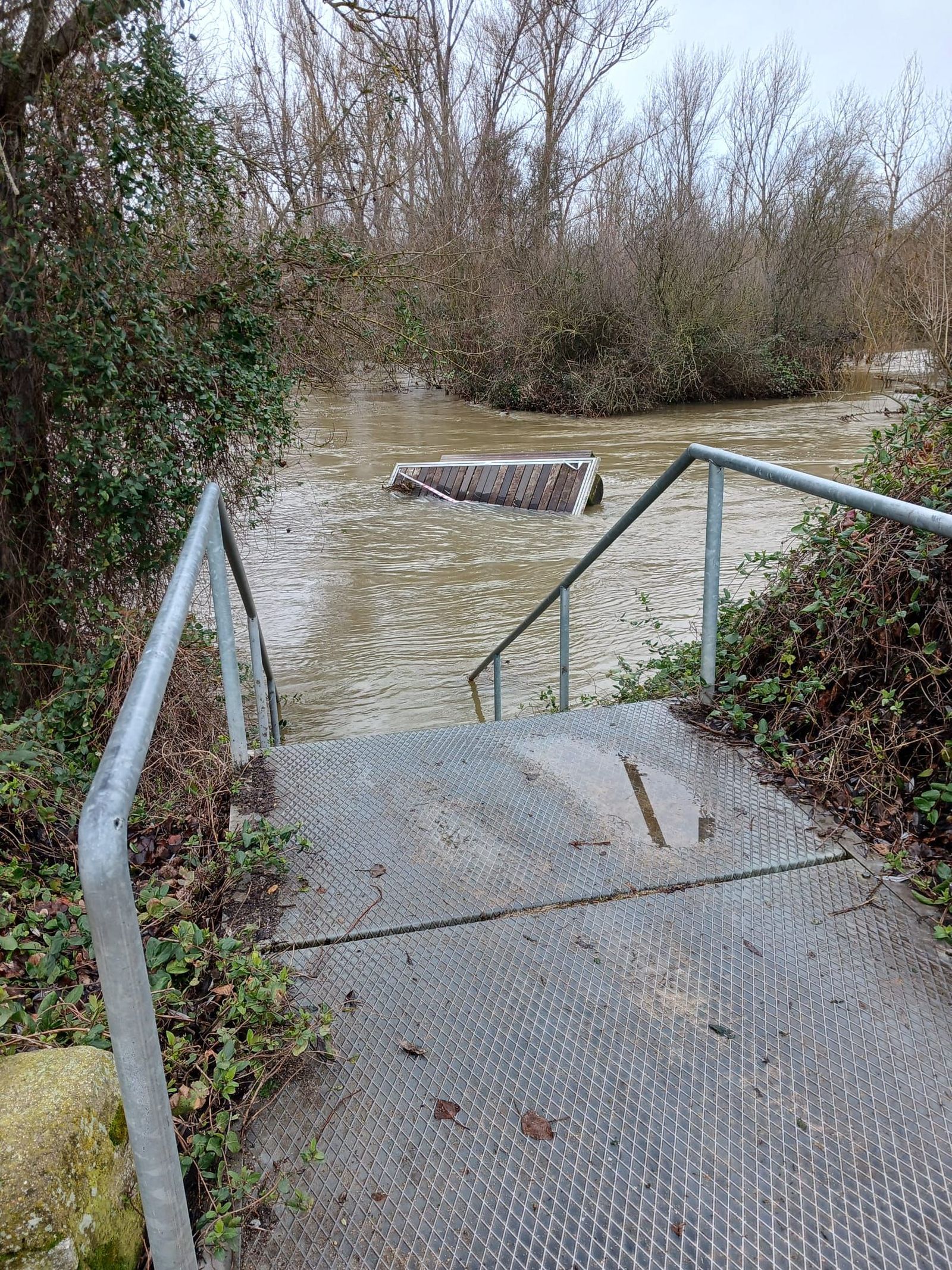 Crecida del río en La Aldehuela