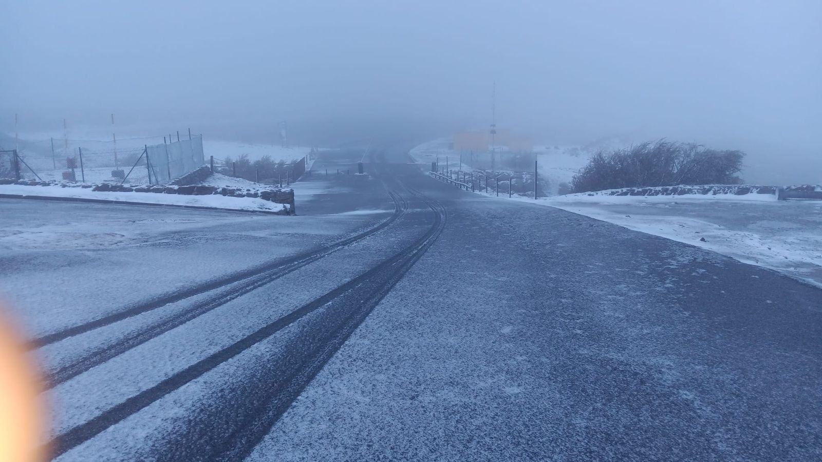 Las primeras nieves se dejan ver en La Covatilla