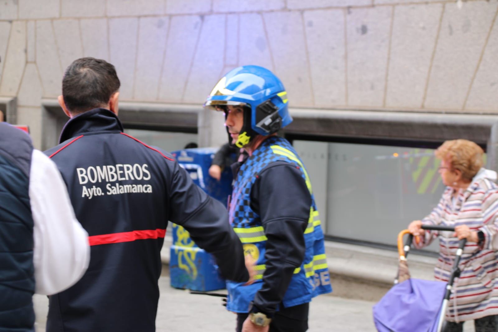 incendio-de-una-vivienda-en-la-calle-rector-lucena-13