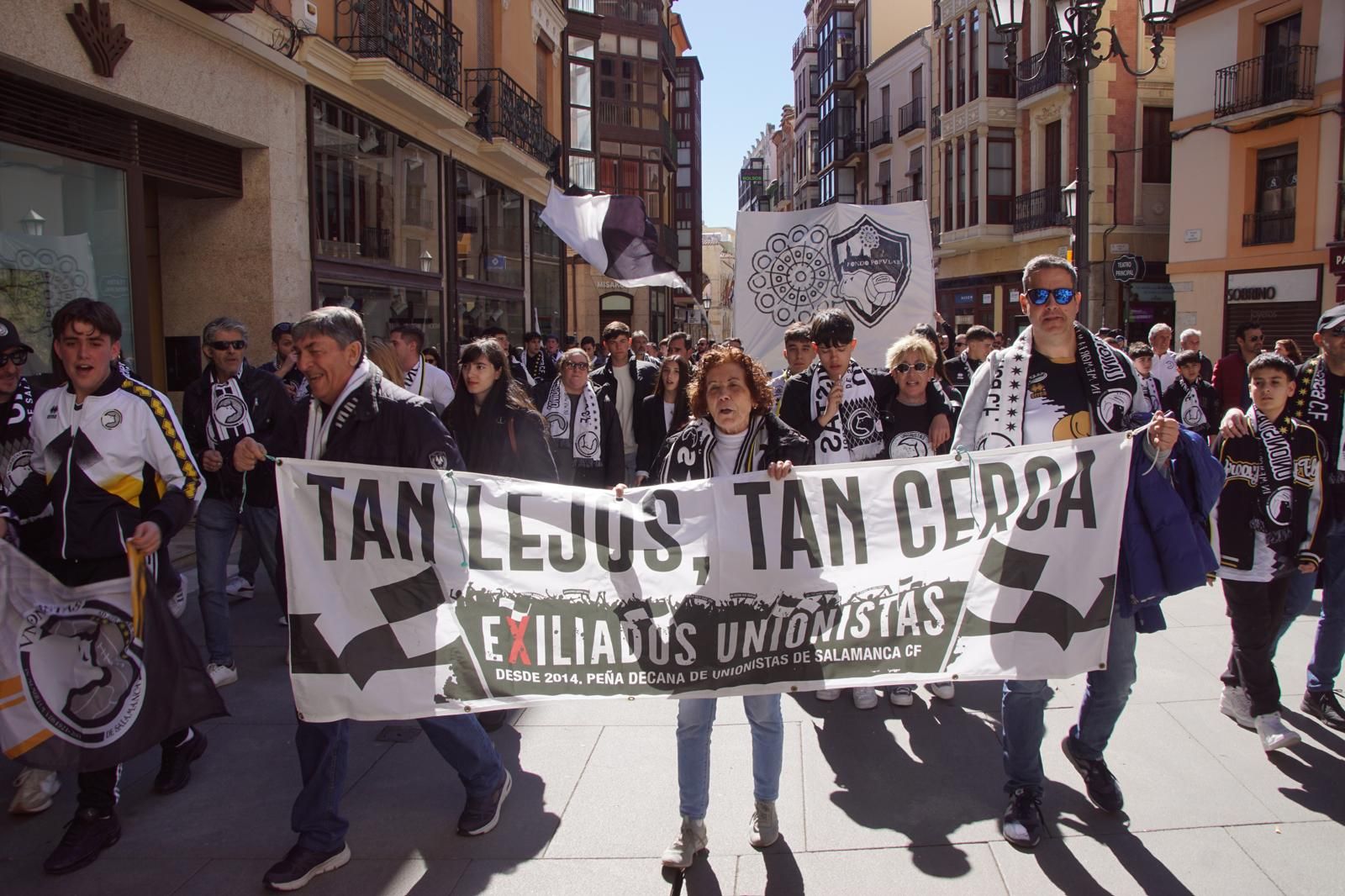 los-aficionados-de-unionistas-toman-las-calles-de-zamora-con-un-doble-corteo-14