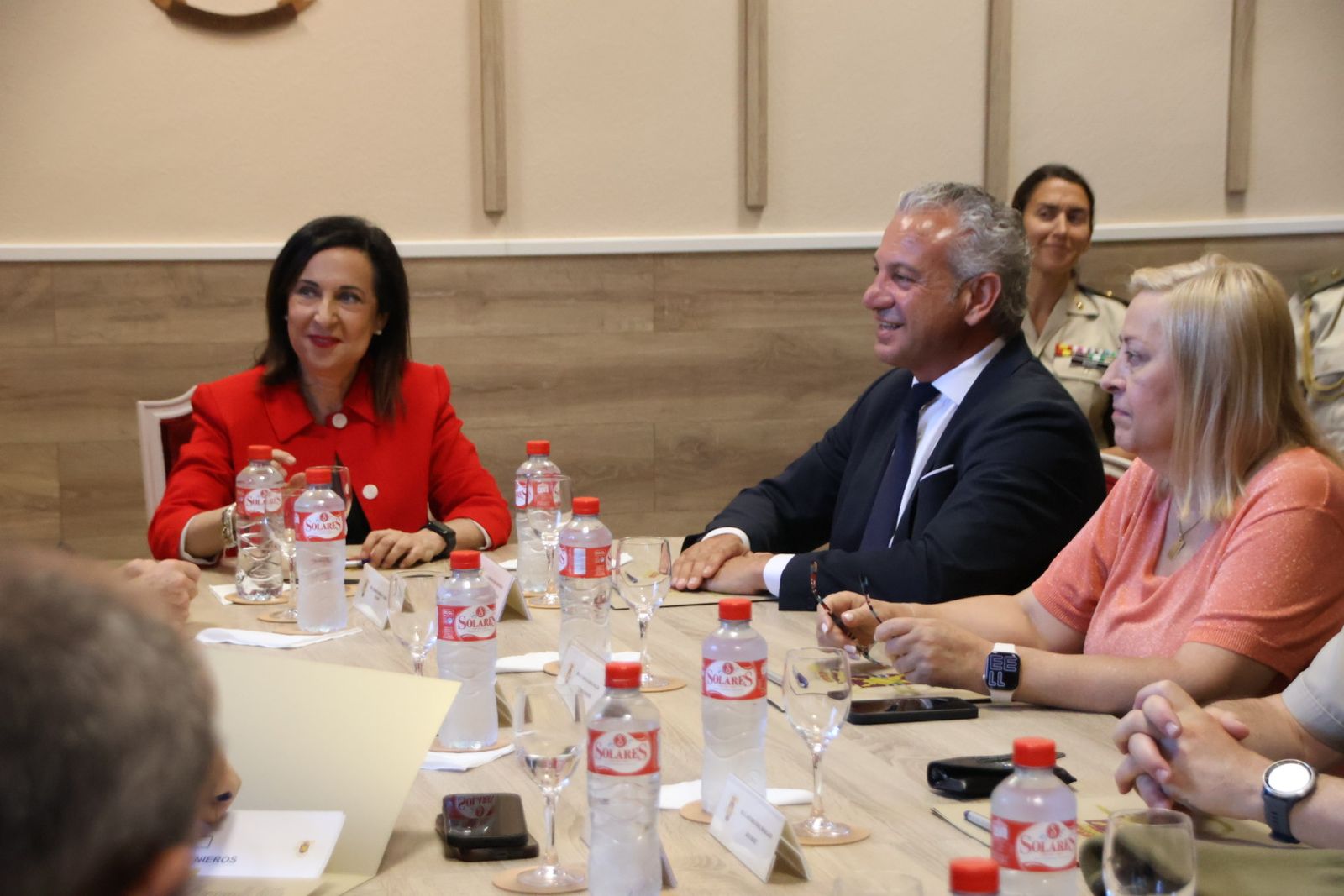 Margarita Robles y Nicanor Sen  visita a Salamanca REI 11