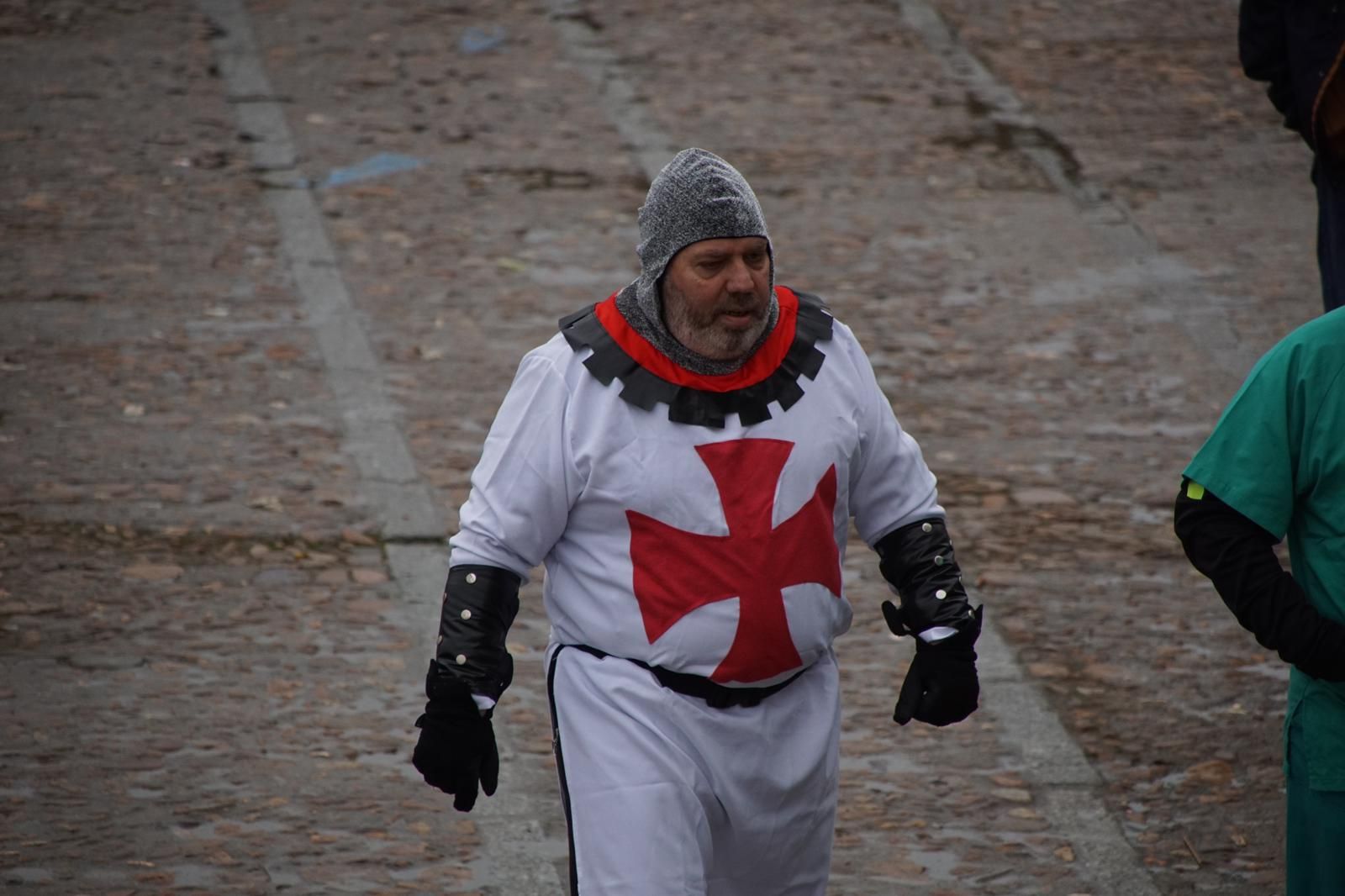 ambiente-encierro-urbano-lunes-de-carnaval-en-ciudad-rodrigo-12-de-febrero-de-2024-fotos-s24h-74