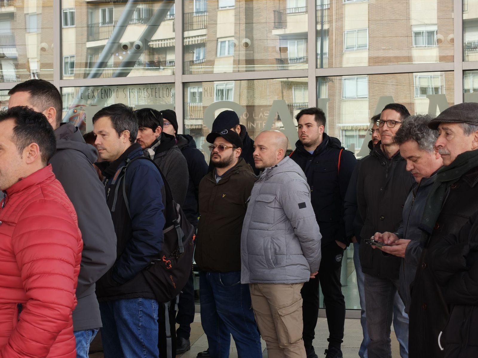 Los trabajadores de Renfe en Salamanca guardan cinco minutos de silencio tras el accidente de Adamuz