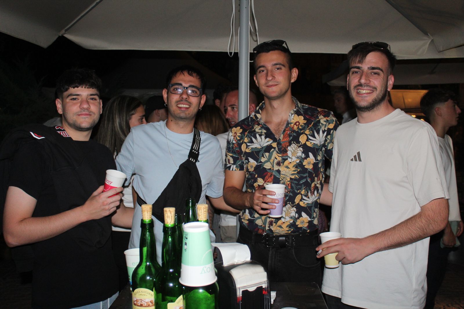 La Feria de Día se llena en la tarde-noche de este viernes, punto de partida del fin de semana