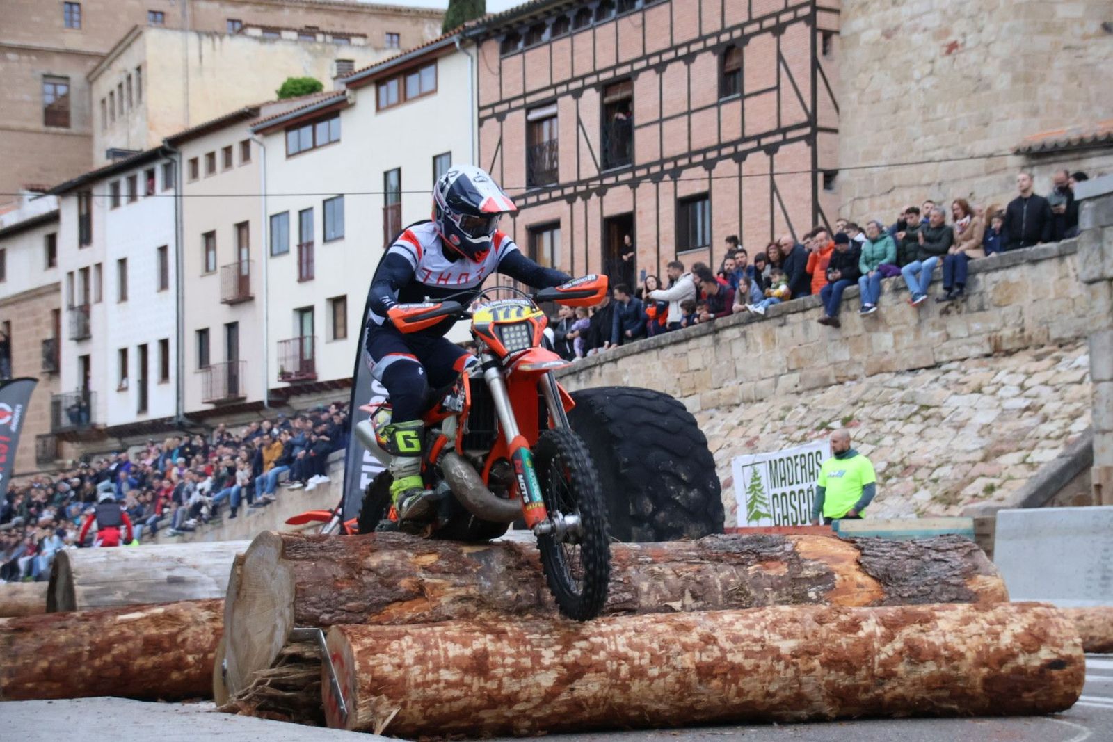 20240503192343-img-3229